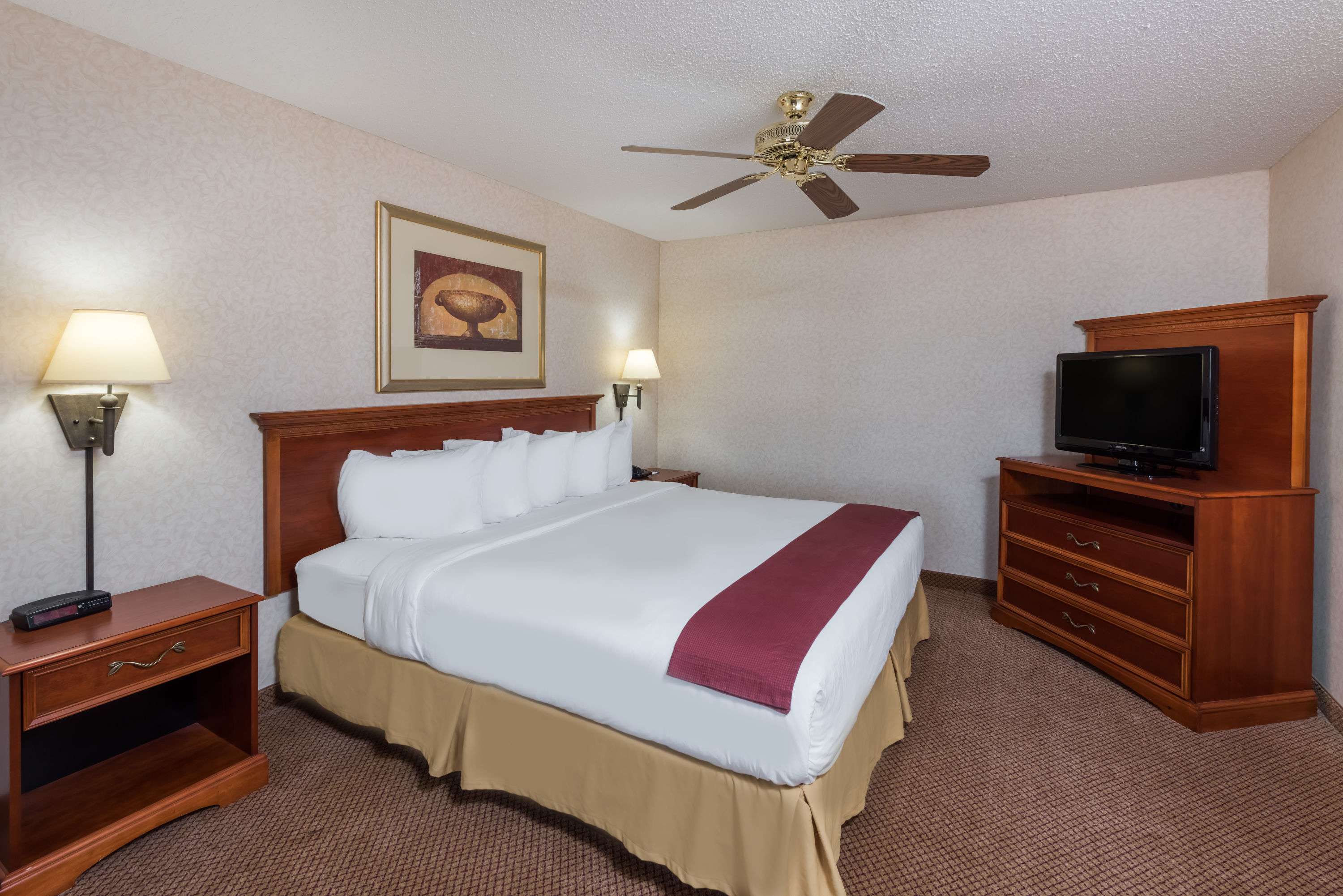 Seasons Inn & suites