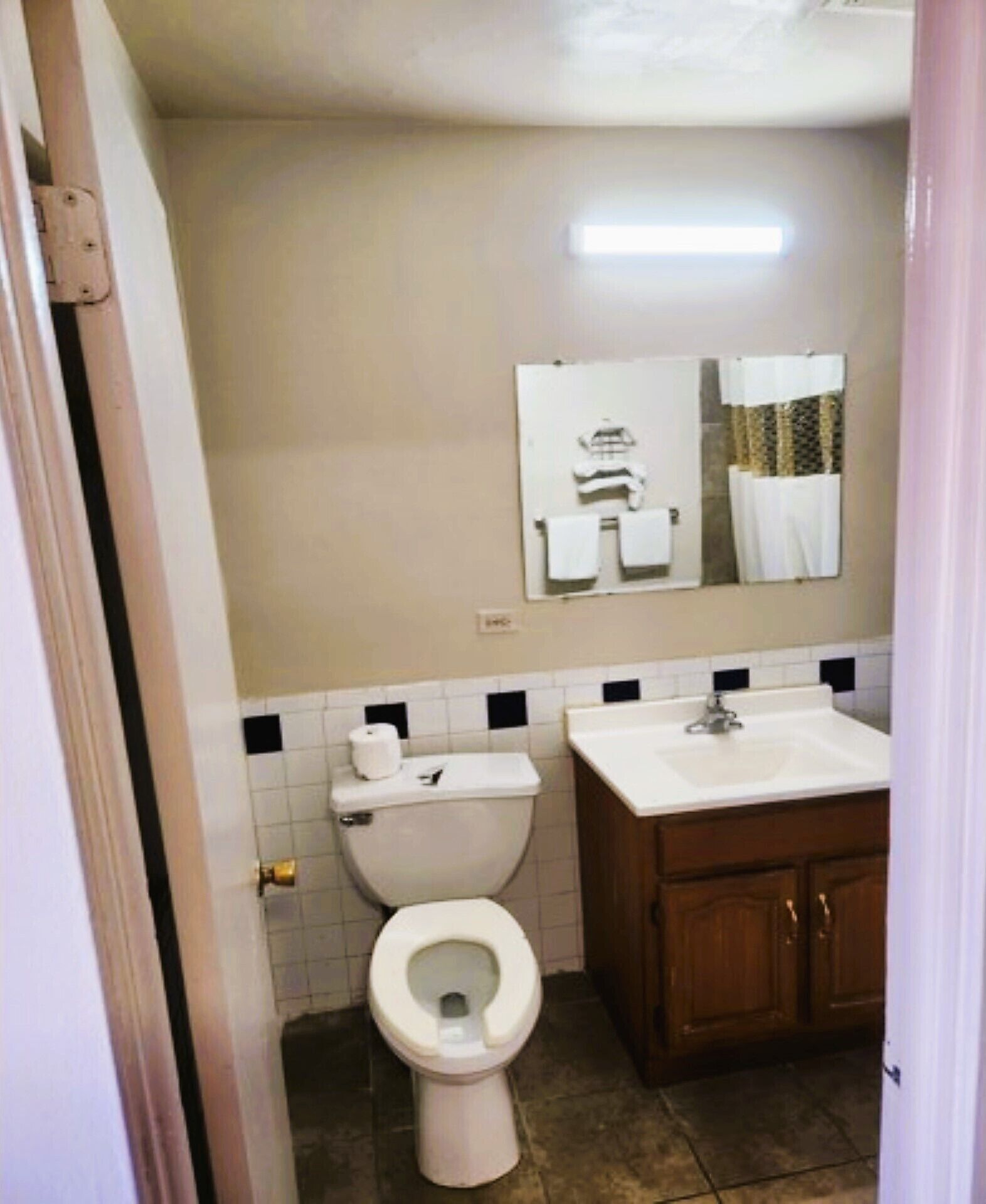 Manor Motel By OYO Near Oak Brook Chicago Westchester