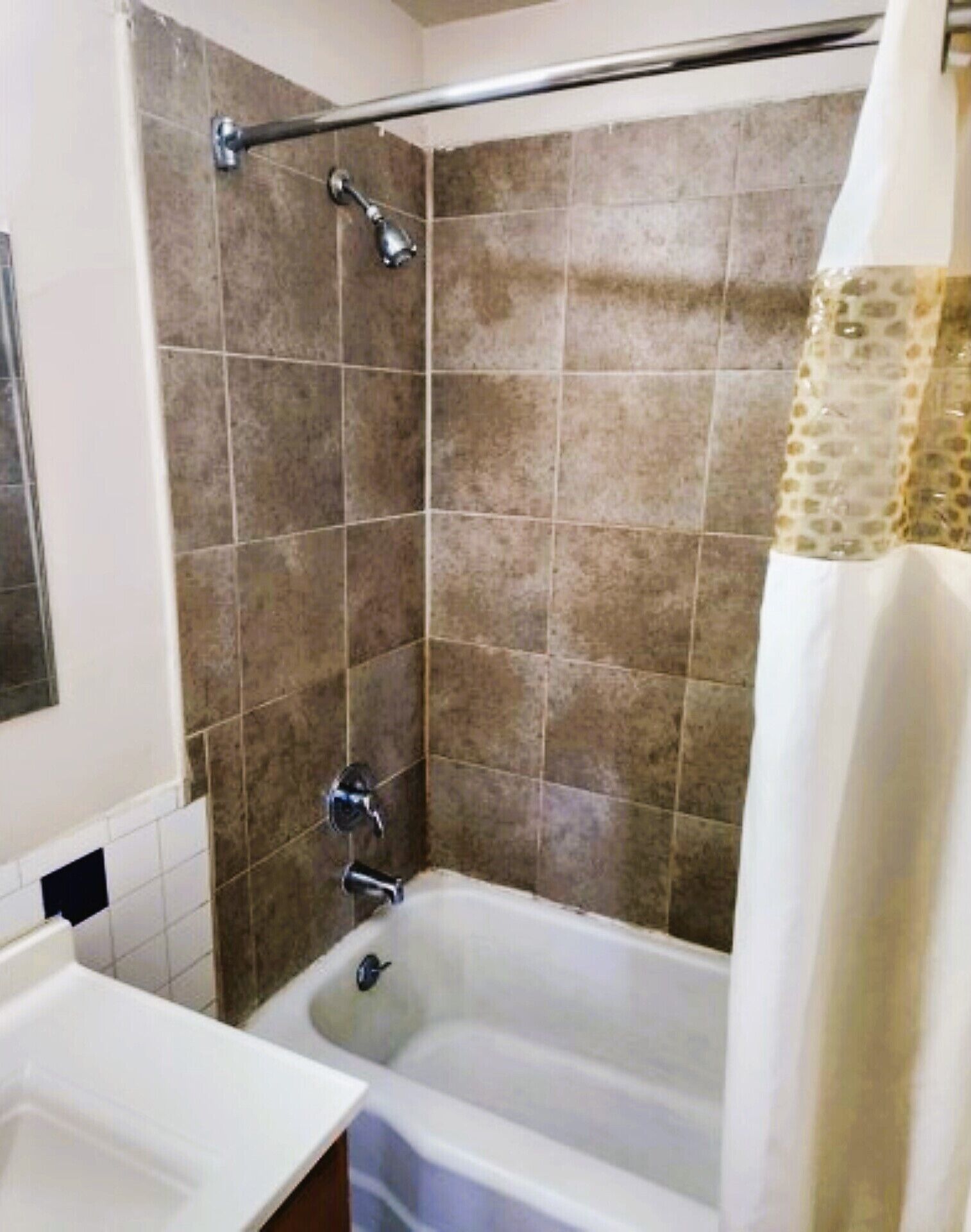 Manor Motel By OYO Near Oak Brook Chicago Westchester