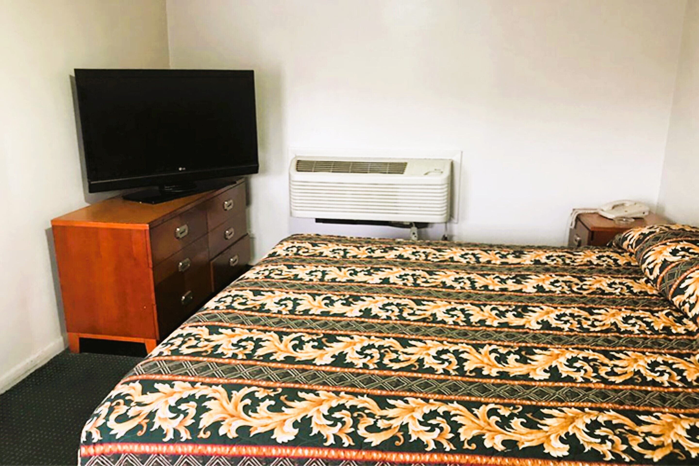 Manor Motel By OYO Near Oak Brook Chicago Westchester