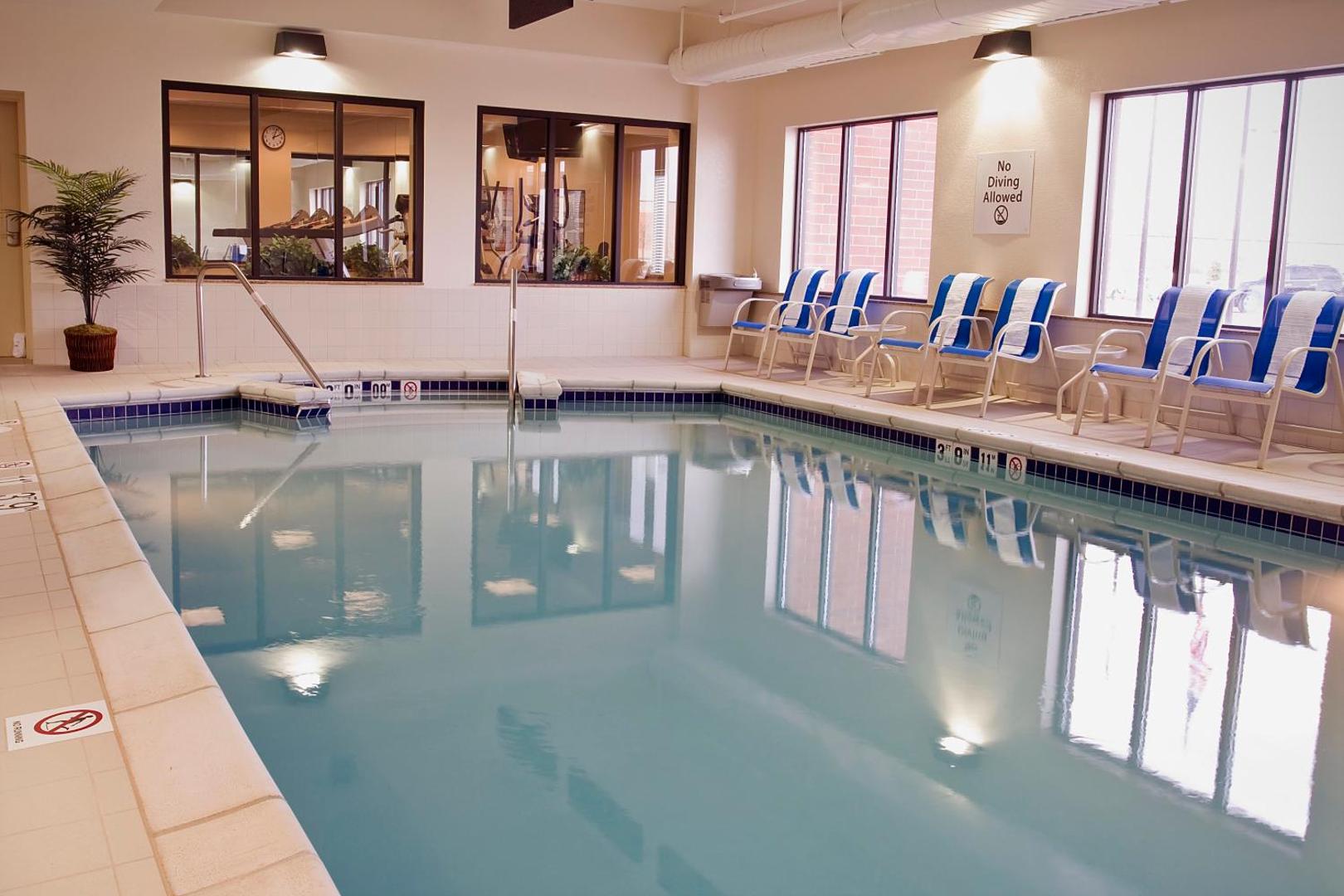 Holiday Inn Express & Suites Chicago West-O'Hare Airport Area