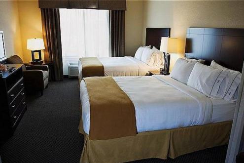 Holiday Inn Express & Suites Chicago West-O'Hare Airport Area