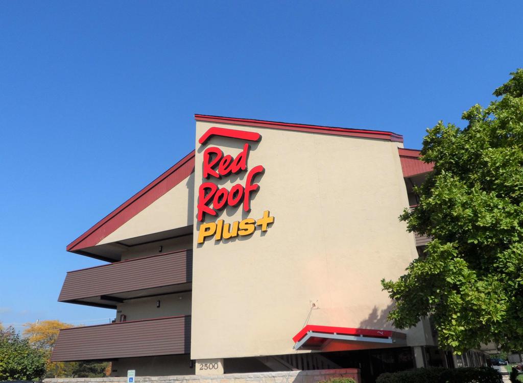 Red Roof Plus + Chicago - Schaumburg
