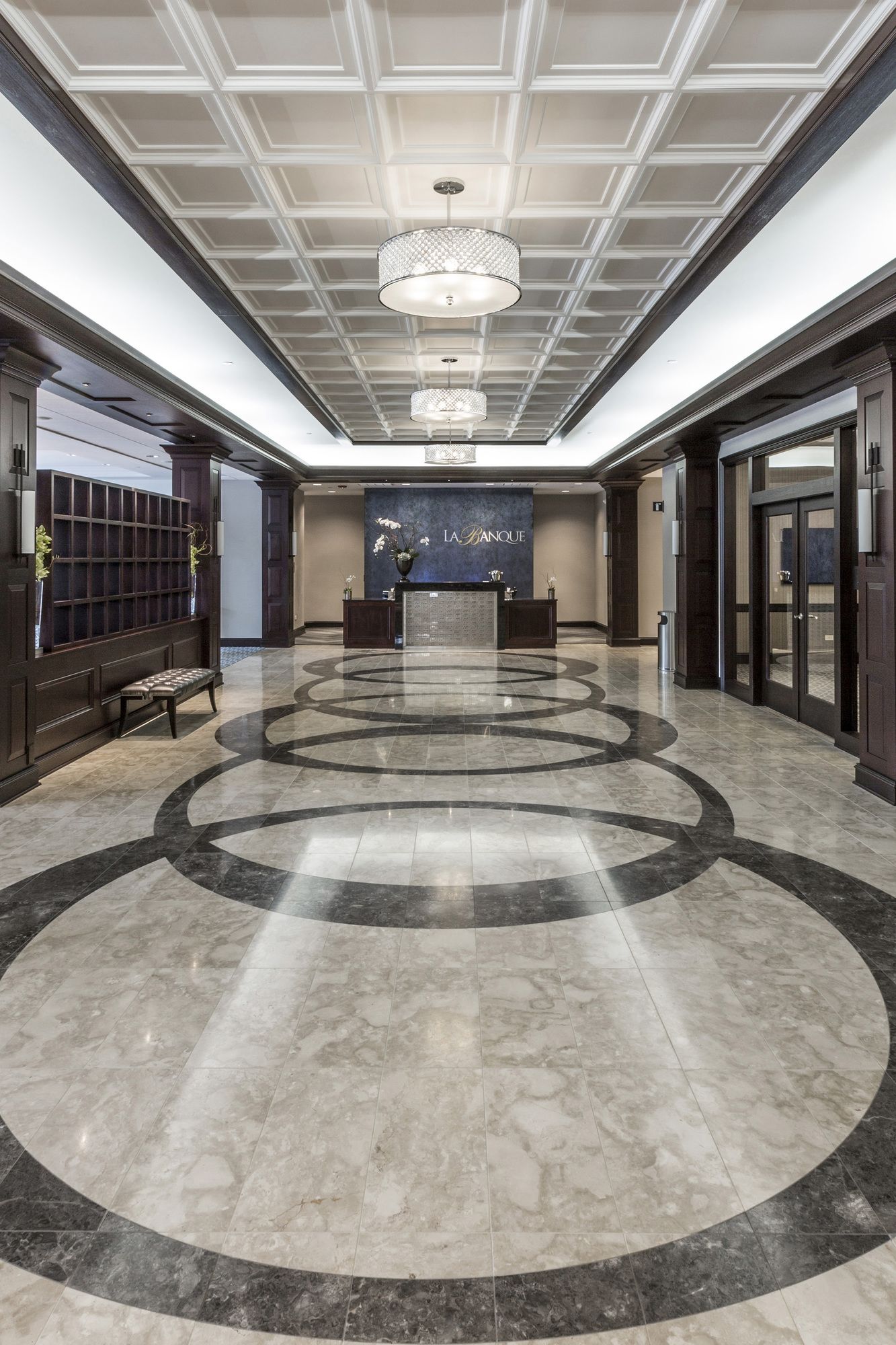 La Banque Hotel