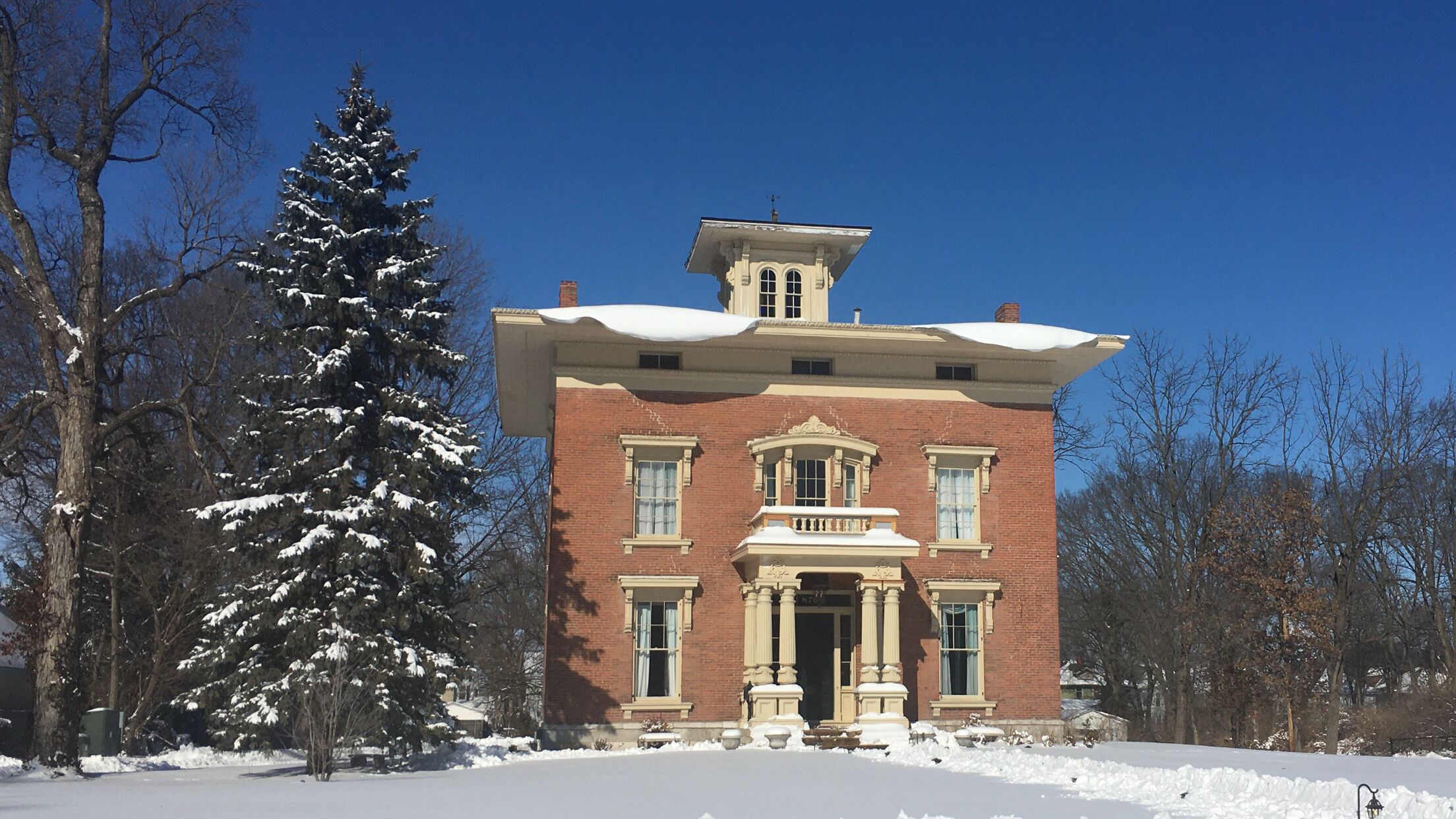 Villa DeWolf