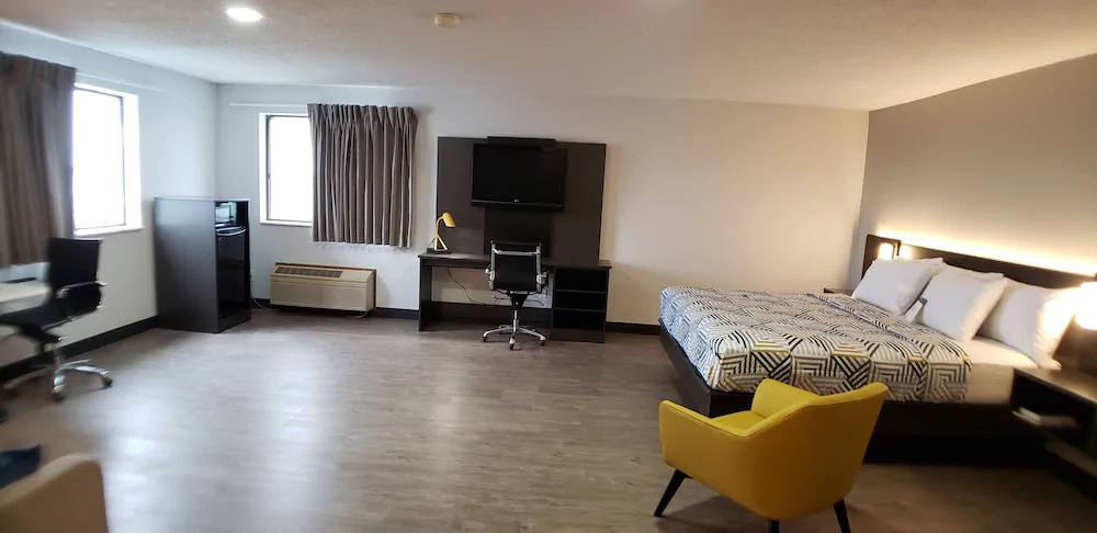 Motel 6 Kewanee