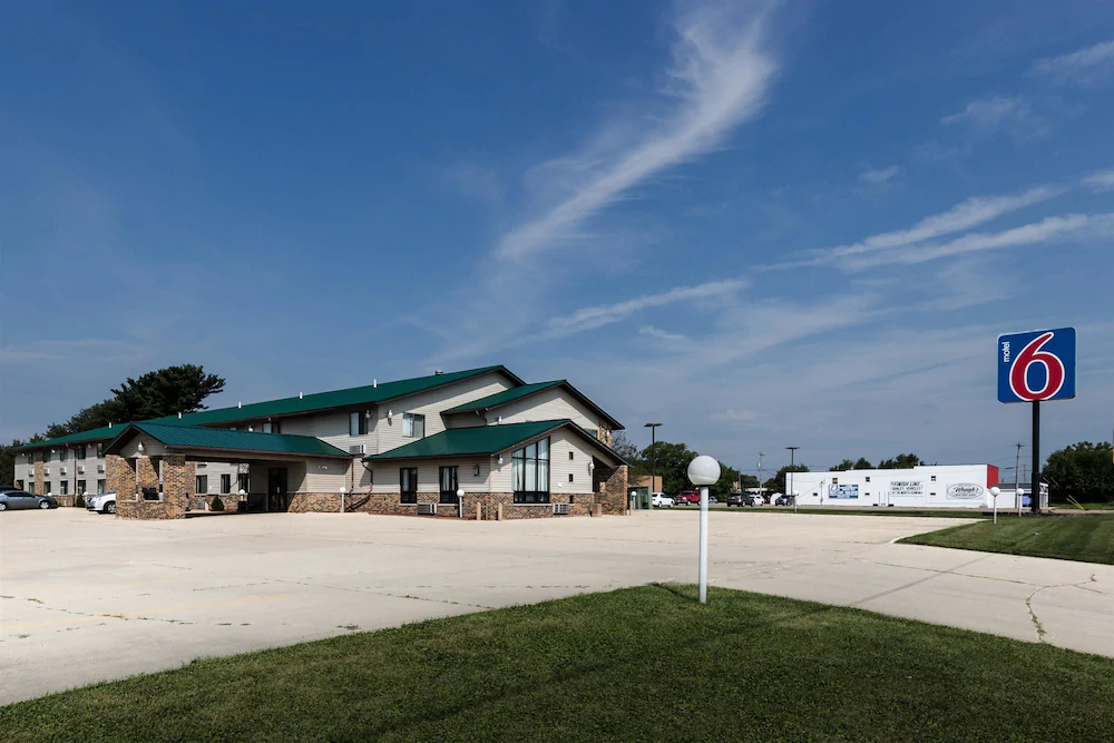 Motel 6 Kewanee