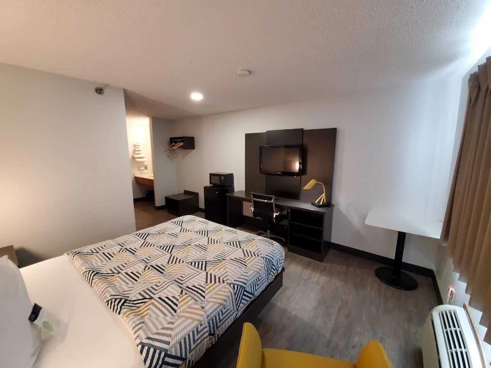 Motel 6 Kewanee