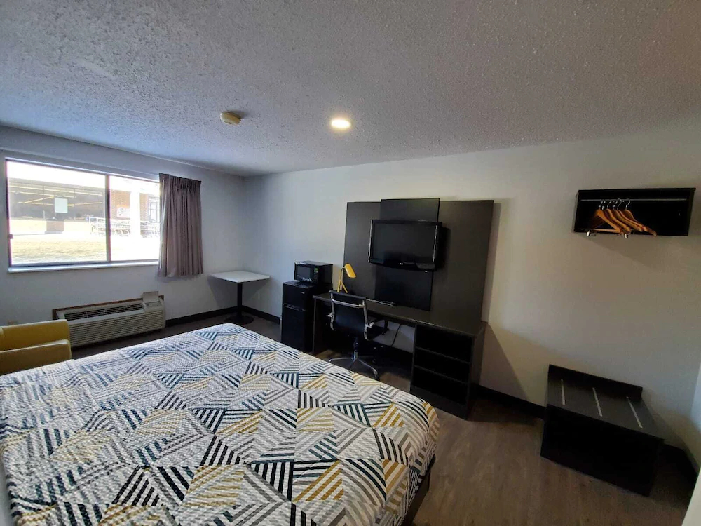 Motel 6 Kewanee