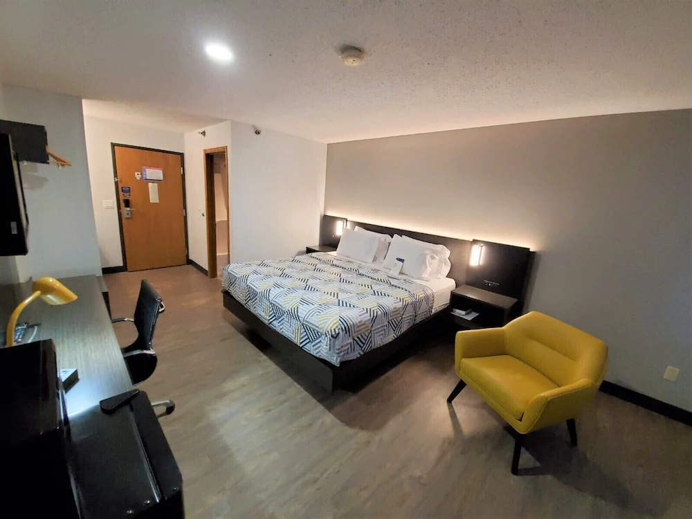 Motel 6 Kewanee
