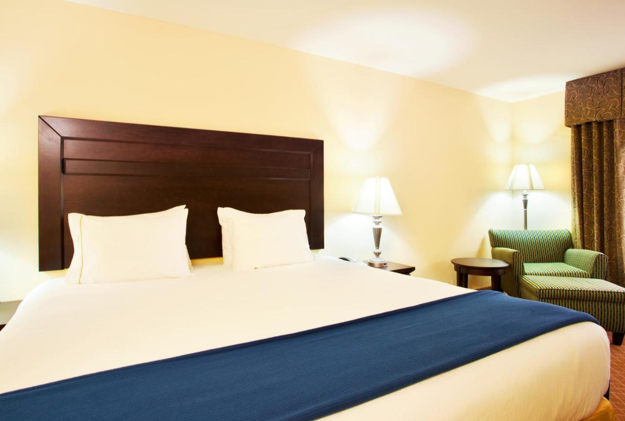Holiday Inn Express & Suites Chicago South Lansing