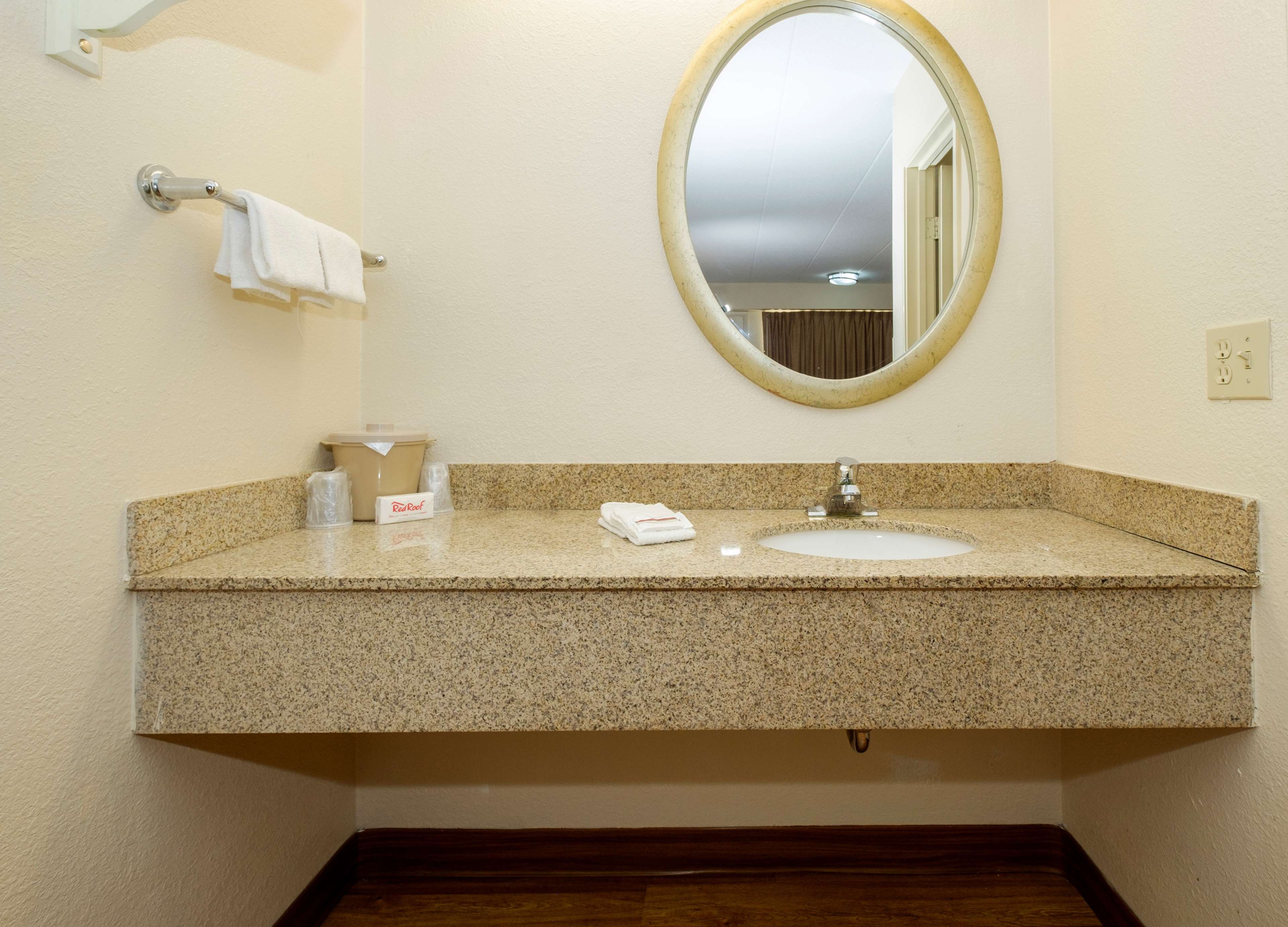 Red Roof Inn Chicago - Lansing