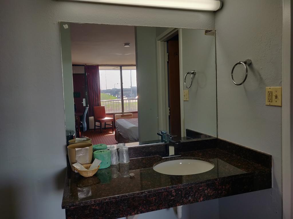 Starway Inn