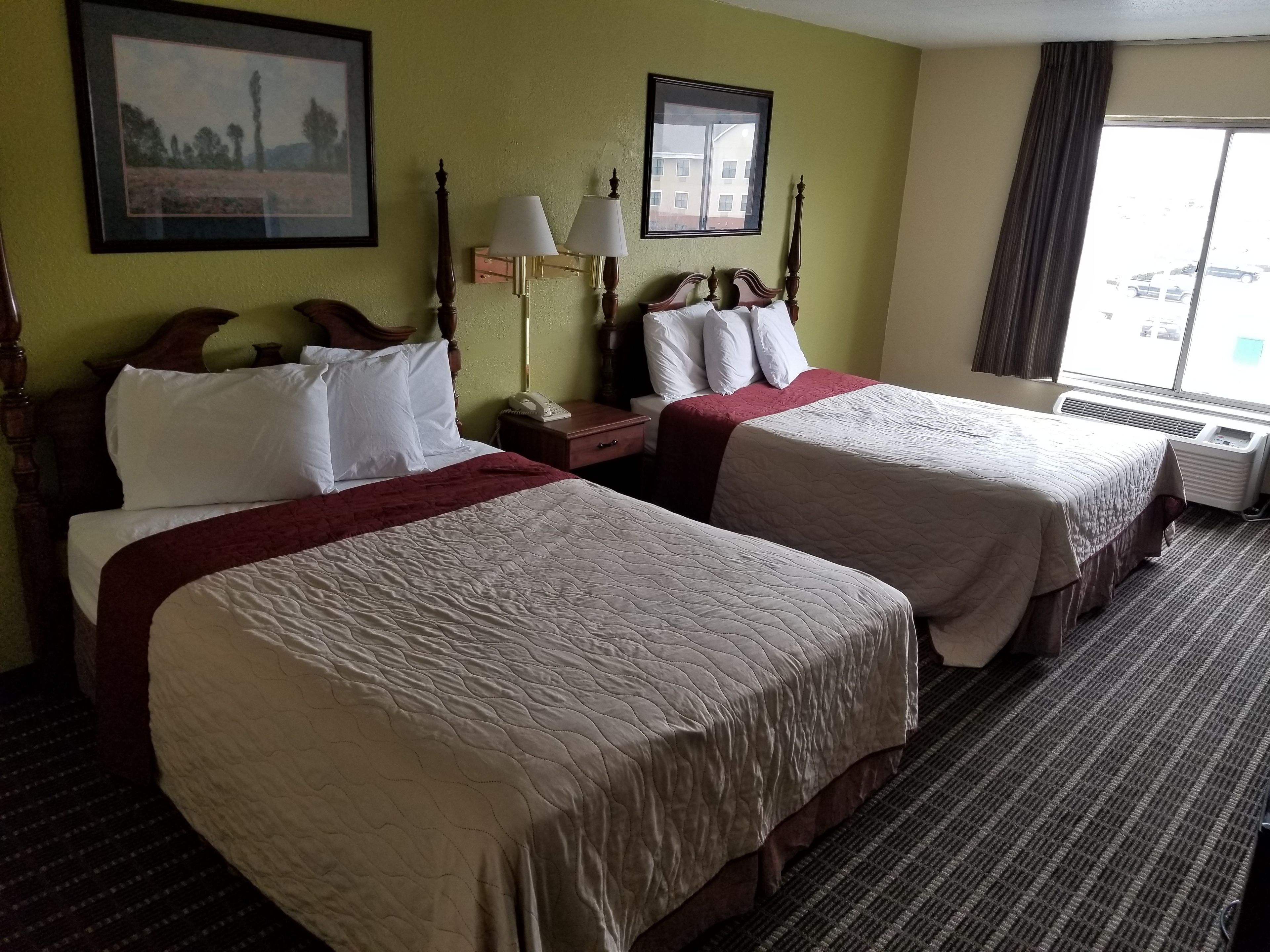 Travelodge by Wyndham Lansing IL