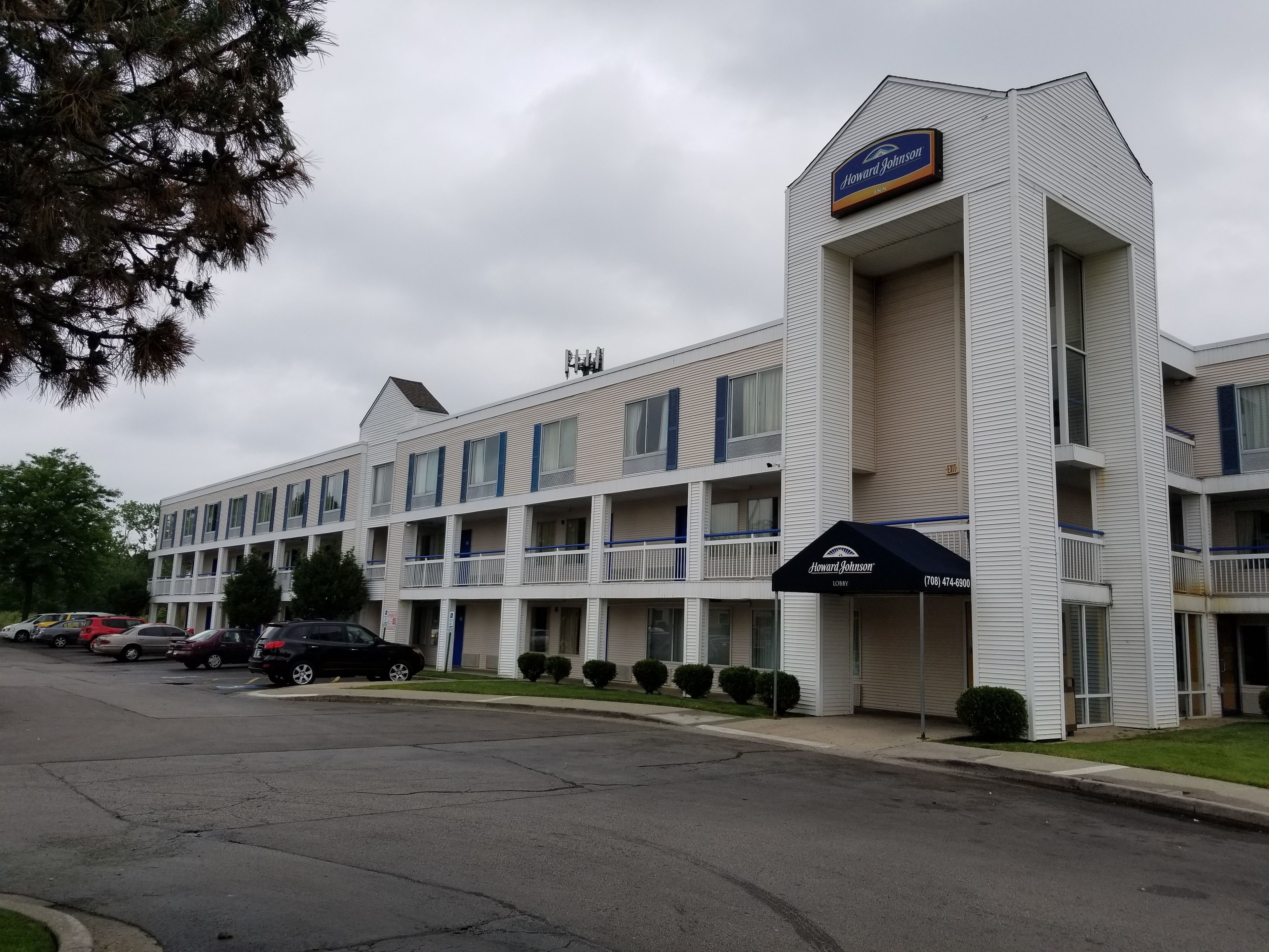 Travelodge by Wyndham Lansing IL