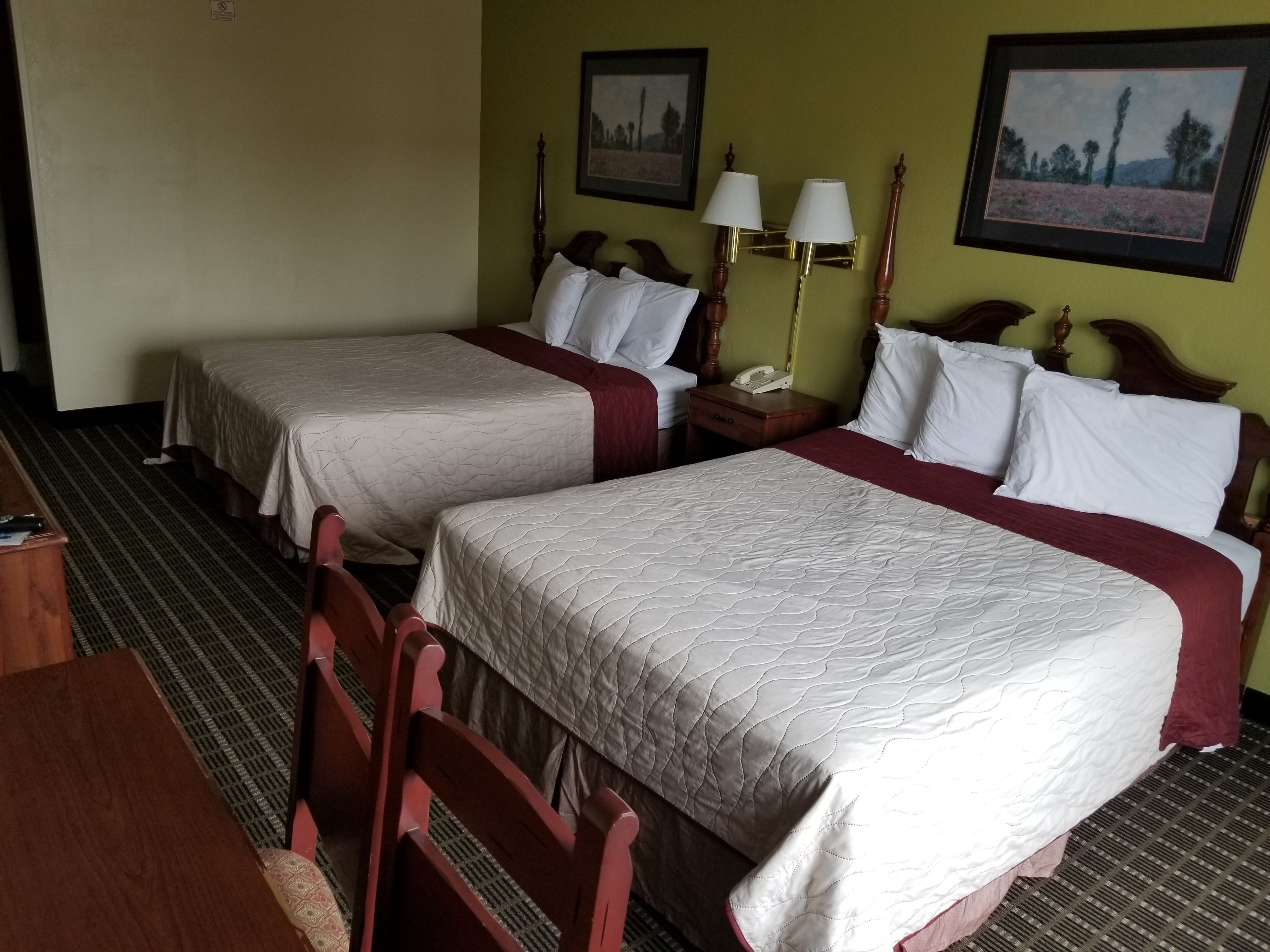 Travelodge by Wyndham Lansing IL