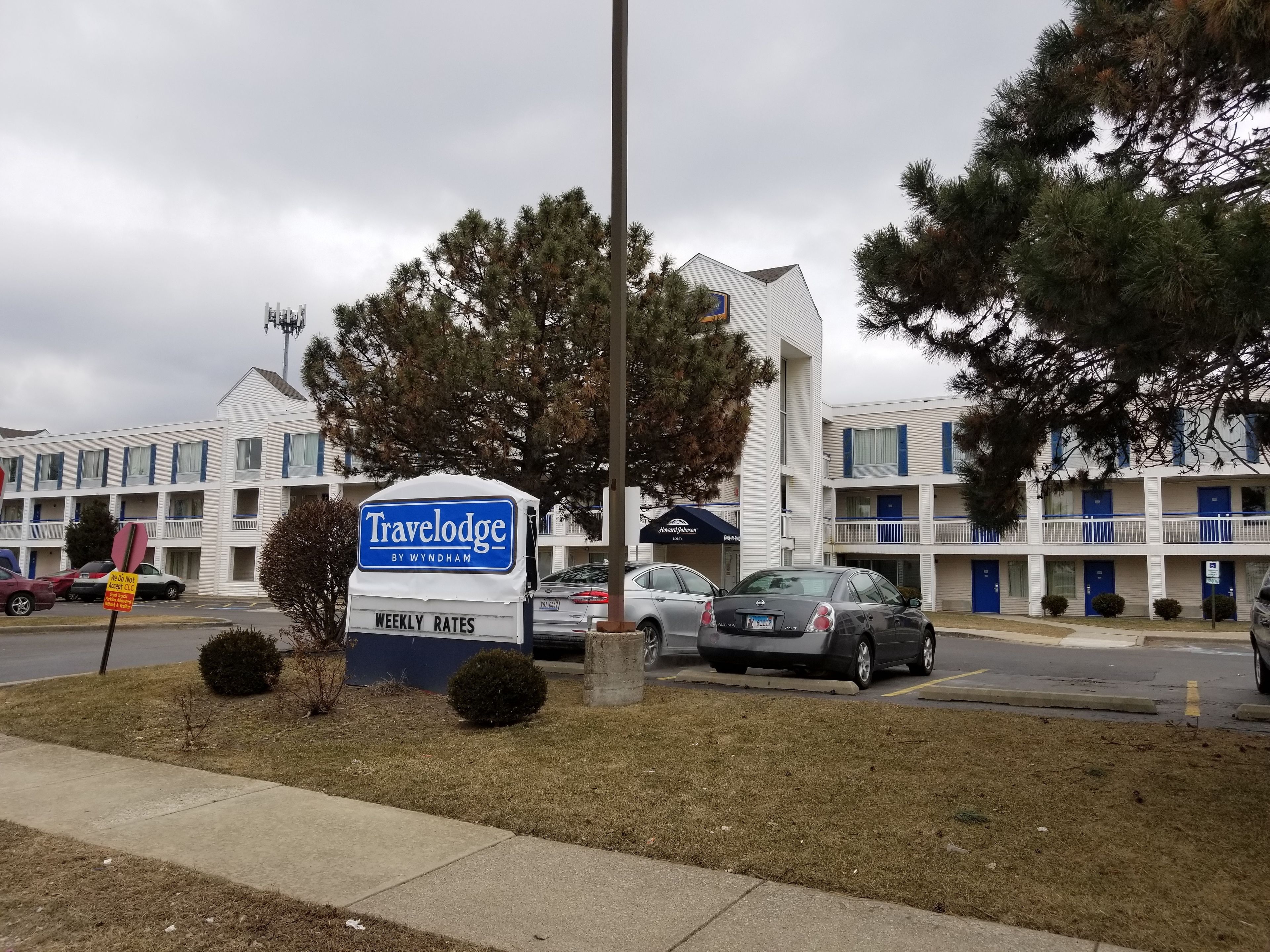 Travelodge by Wyndham Lansing IL
