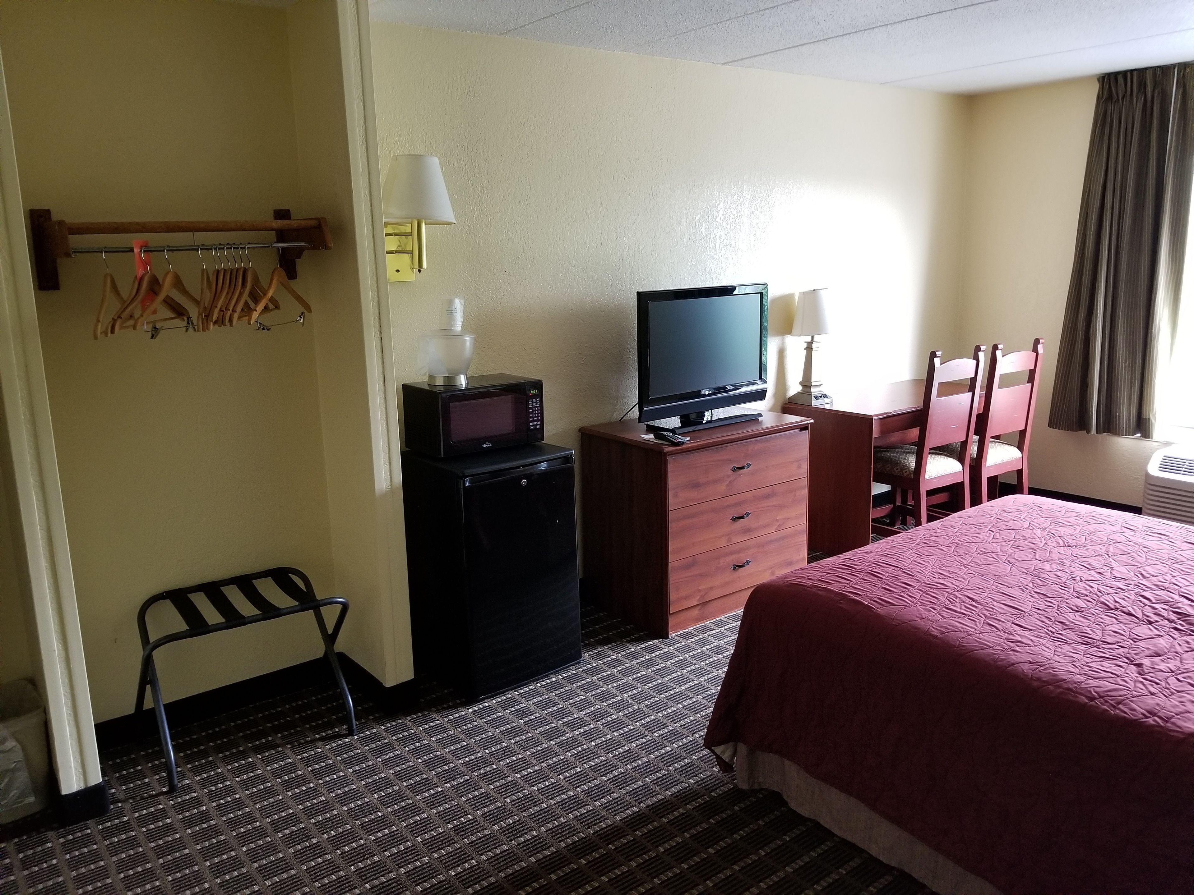 Travelodge by Wyndham Lansing IL