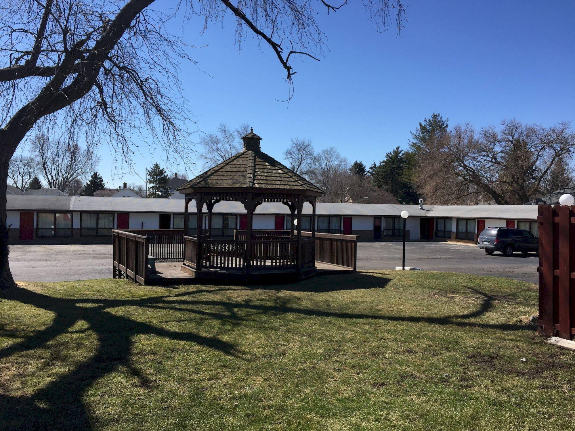 Daniels' Motel