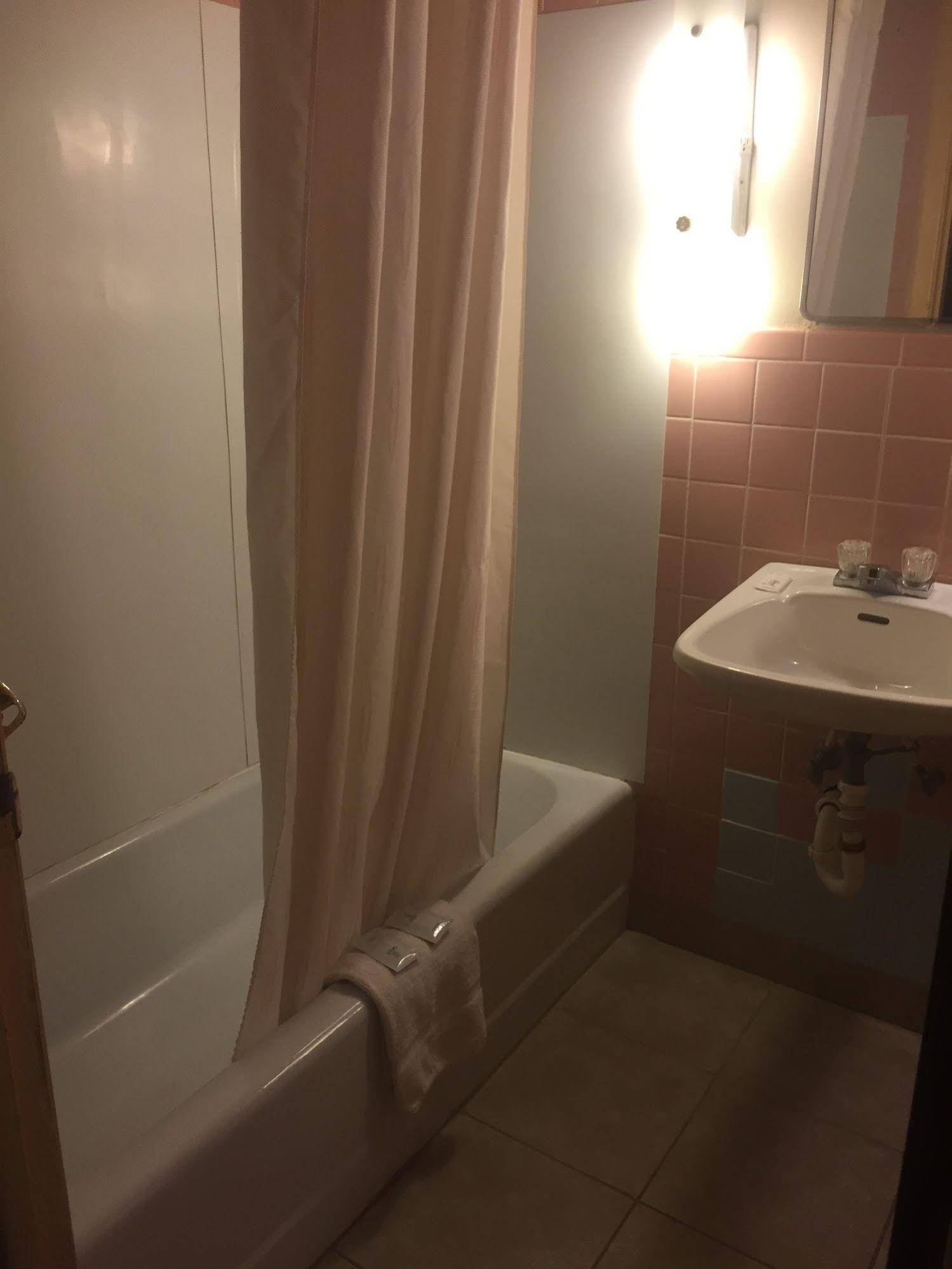 Gas Lite Motel