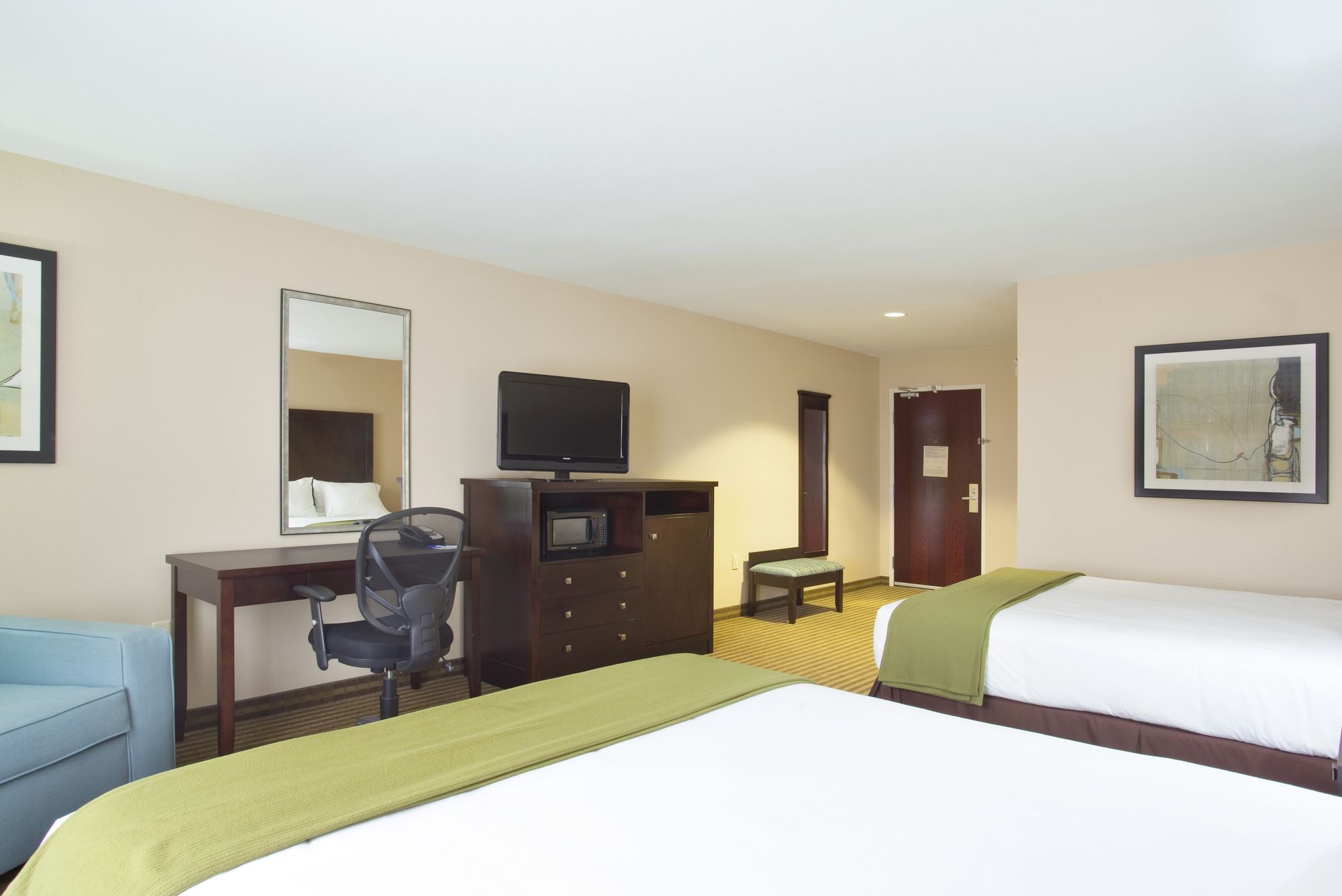 Holiday Inn Express Le Roy - Bloomington Area