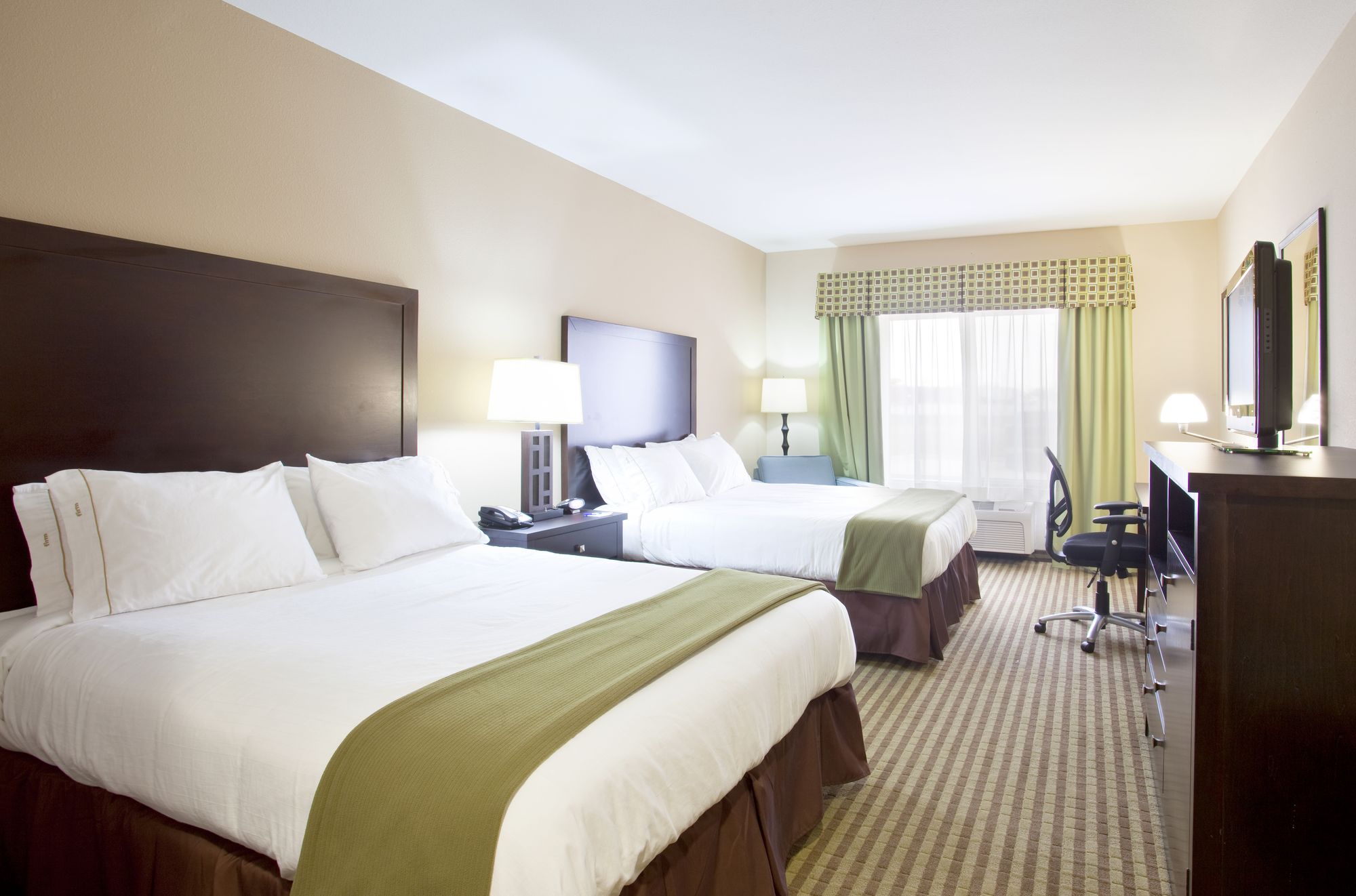 Holiday Inn Express Le Roy - Bloomington Area