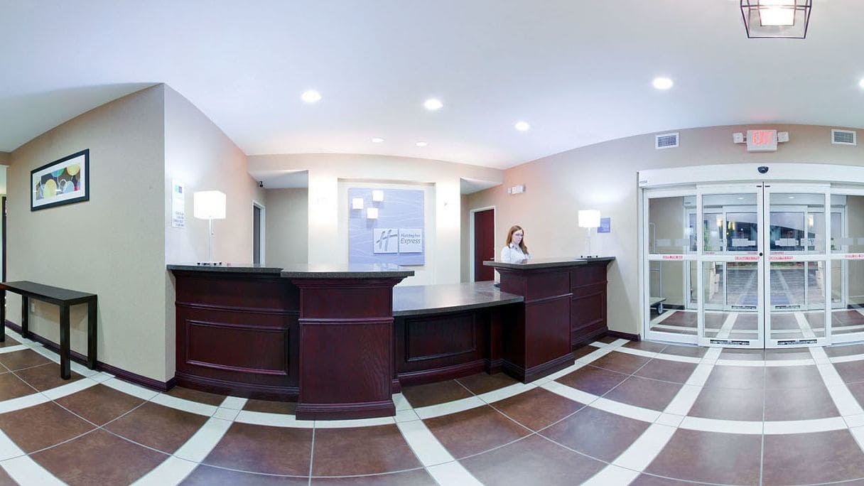 Holiday Inn Express Le Roy - Bloomington Area