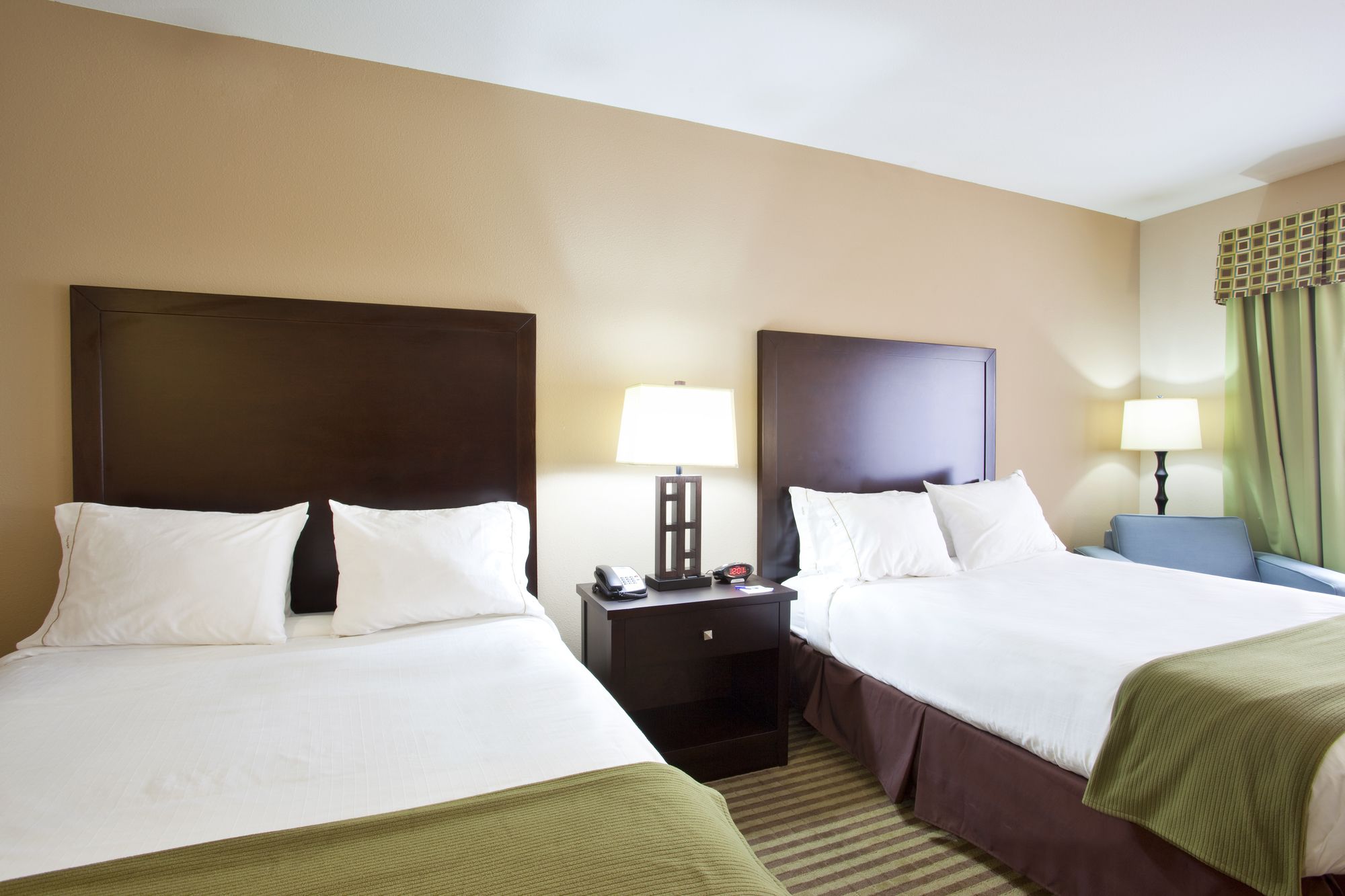 Holiday Inn Express Le Roy - Bloomington Area