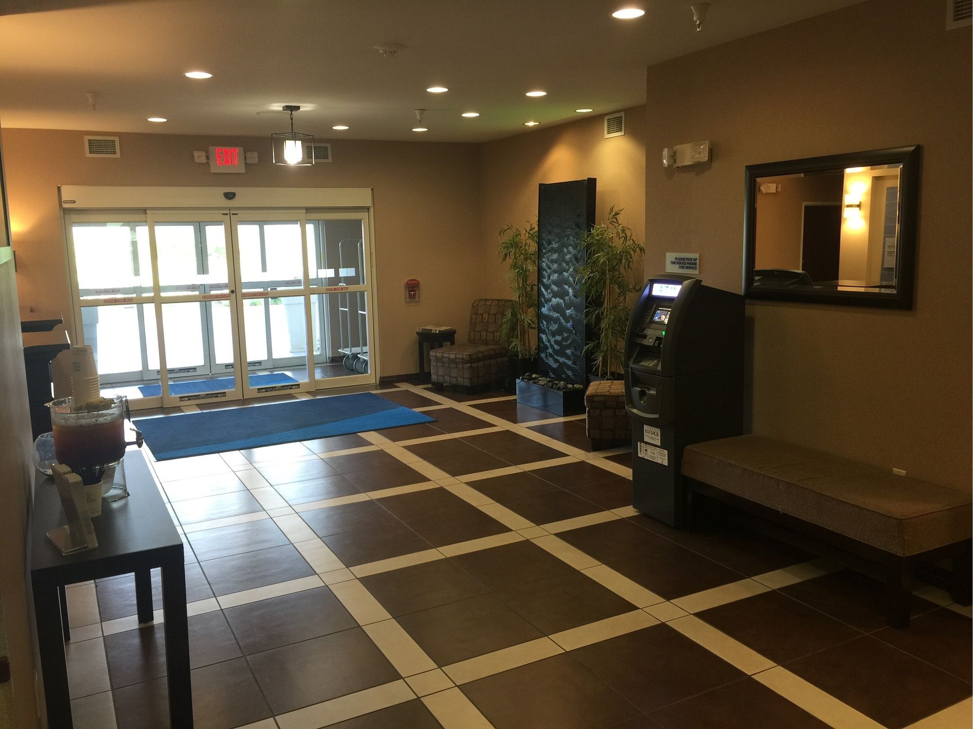 Holiday Inn Express Le Roy - Bloomington Area