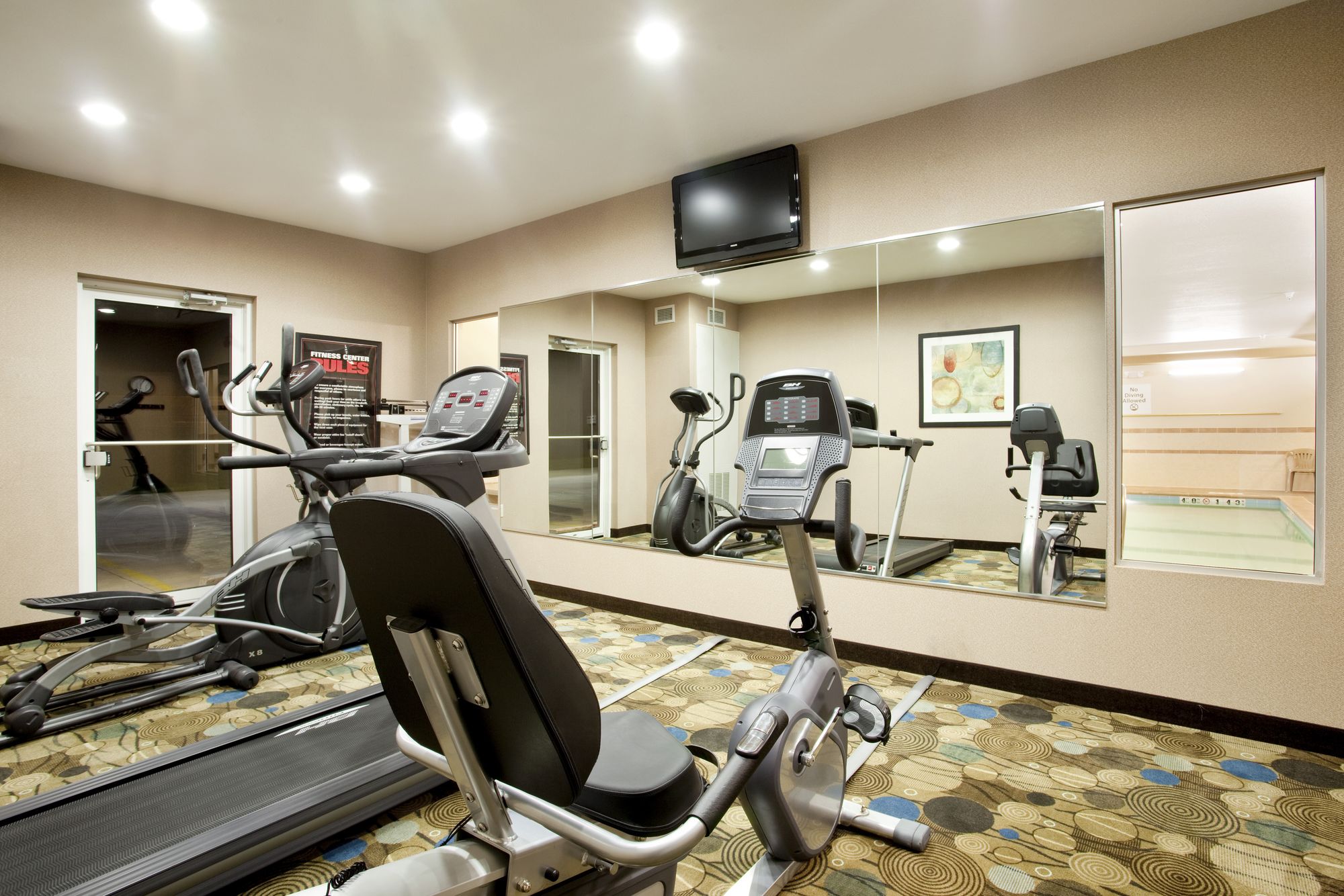 Holiday Inn Express Le Roy - Bloomington Area