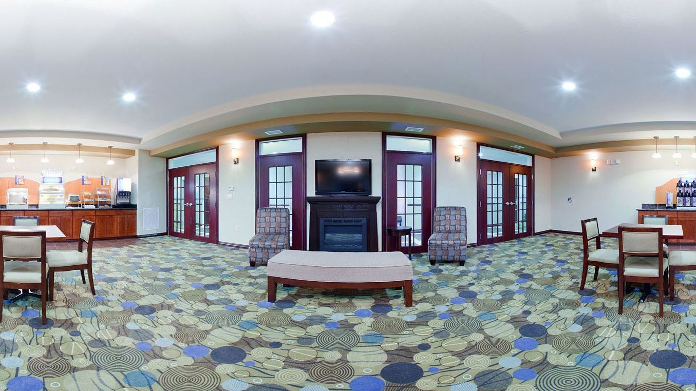Holiday Inn Express Le Roy - Bloomington Area