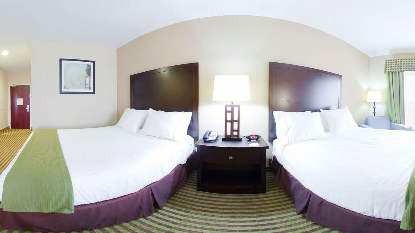 Holiday Inn Express Le Roy - Bloomington Area