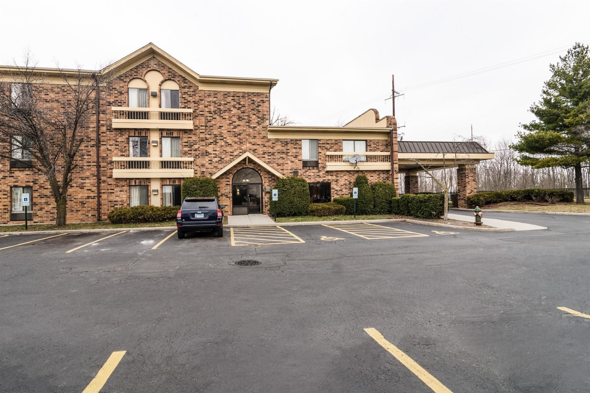 Motel 6 Libertyville