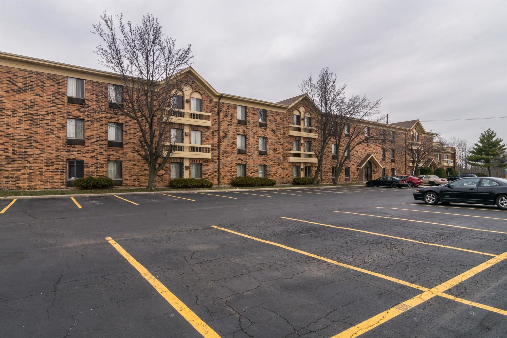 Motel 6 Libertyville
