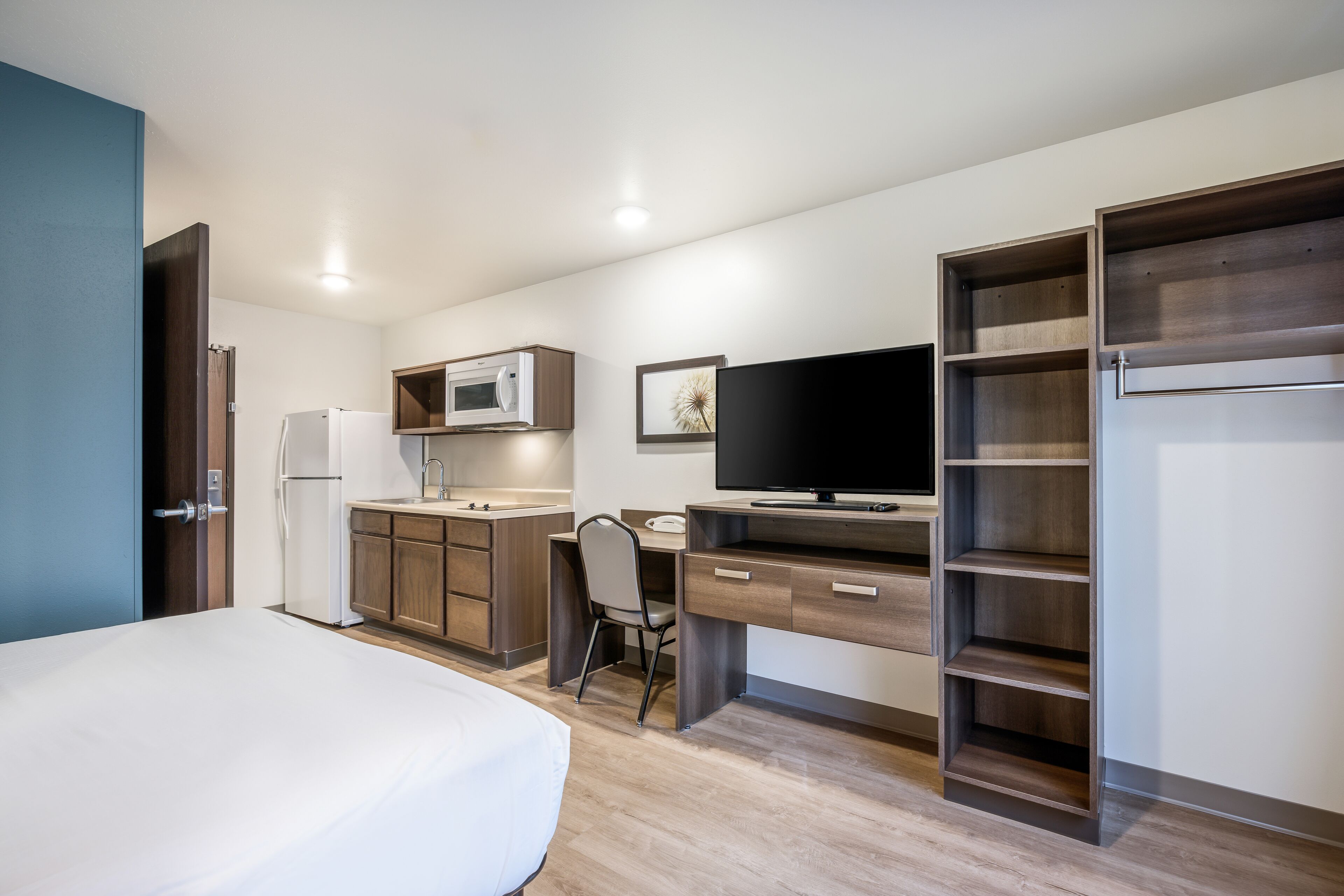 Wood Spring Suites Libertyville