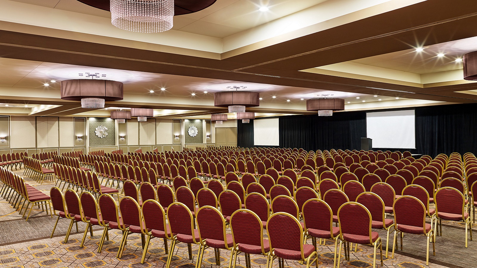 Sheraton Lisle Naperville Hotel
