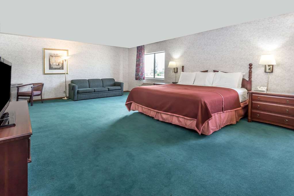 Howard Johnson by Wyndham Manteno