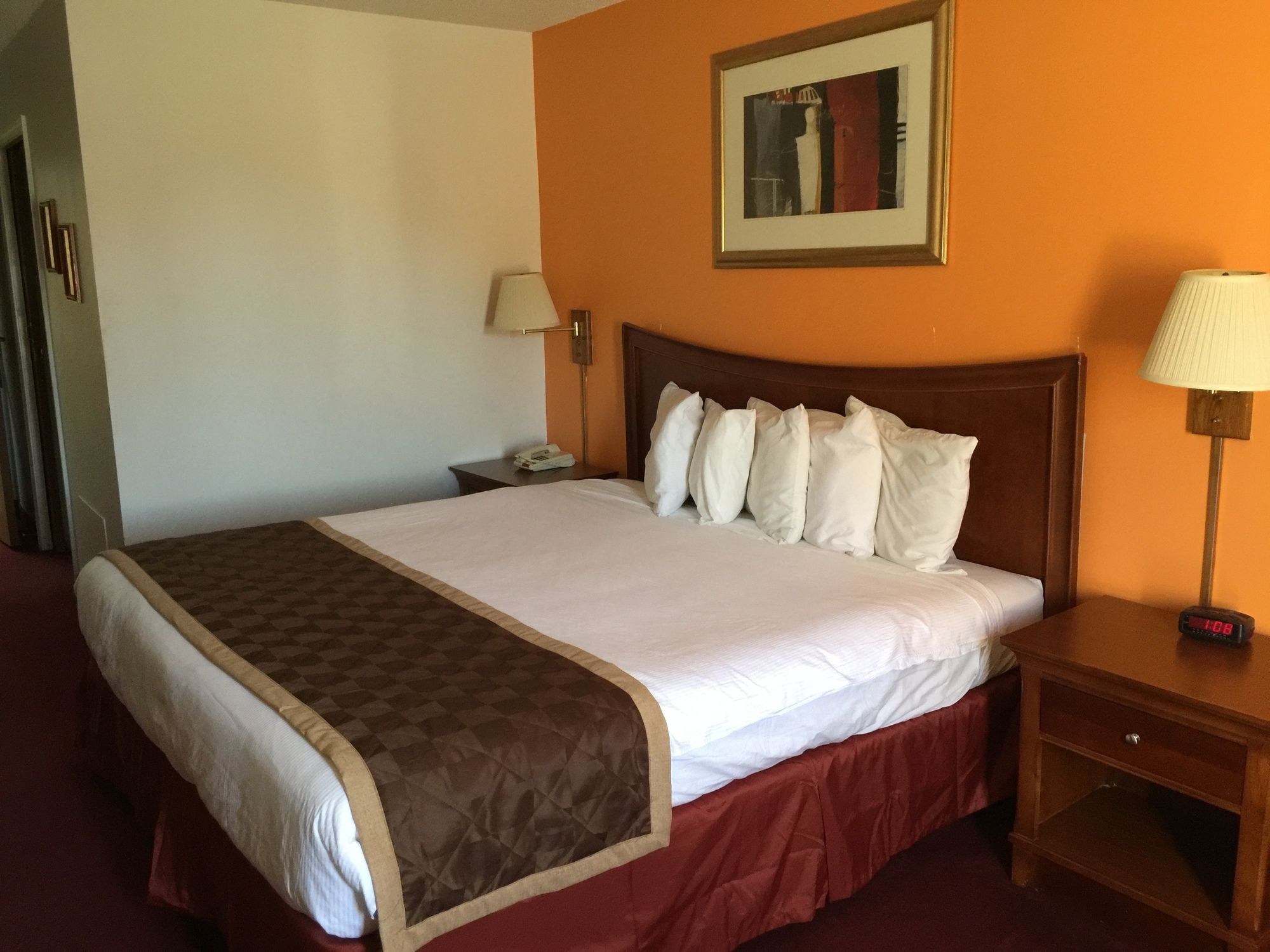 Laketree Inn And Suites Marion