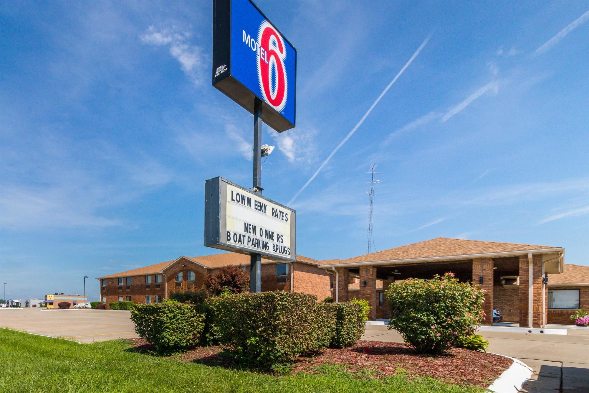 Motel 6 Marion, IL