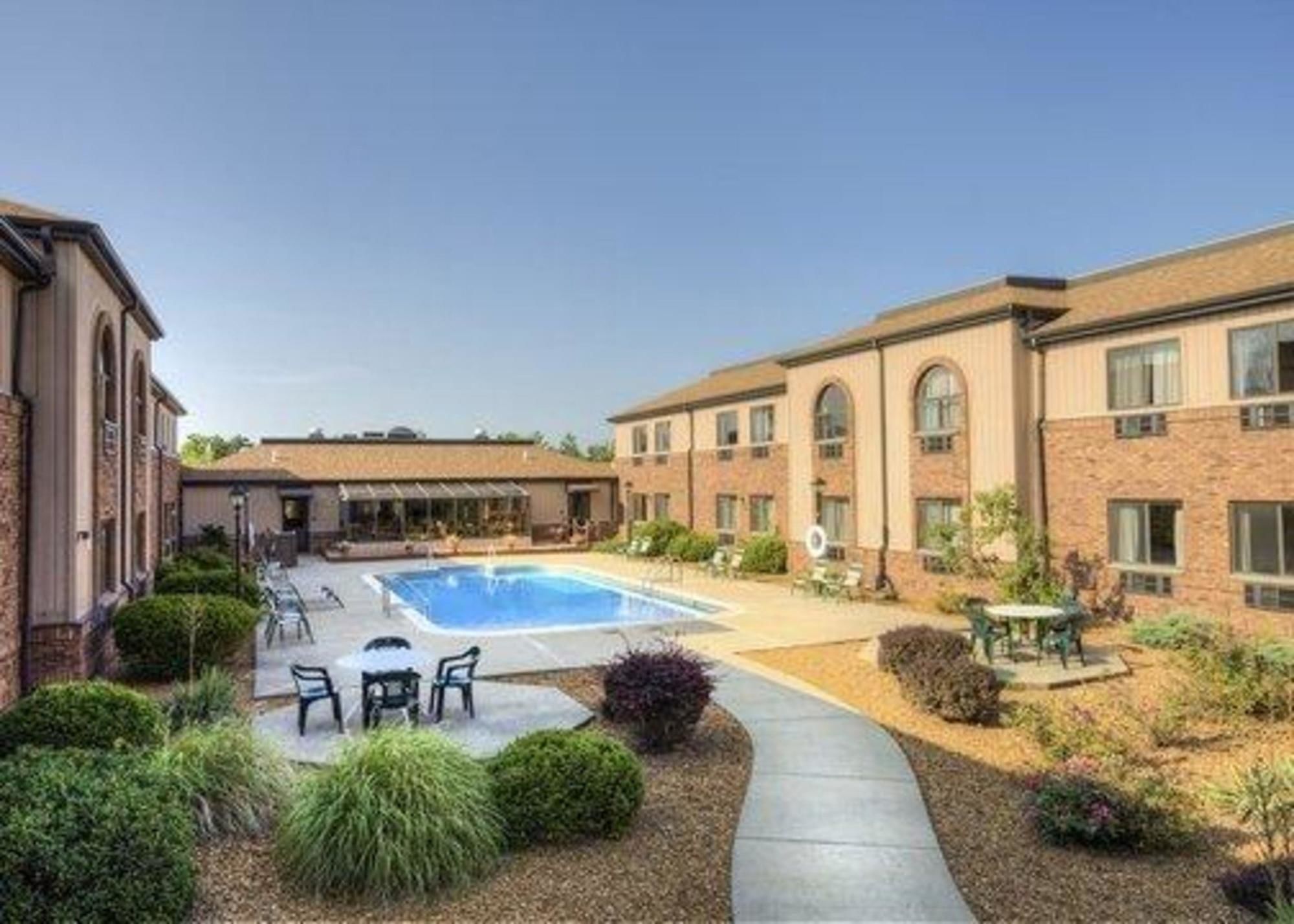 Quality Inn & Suites