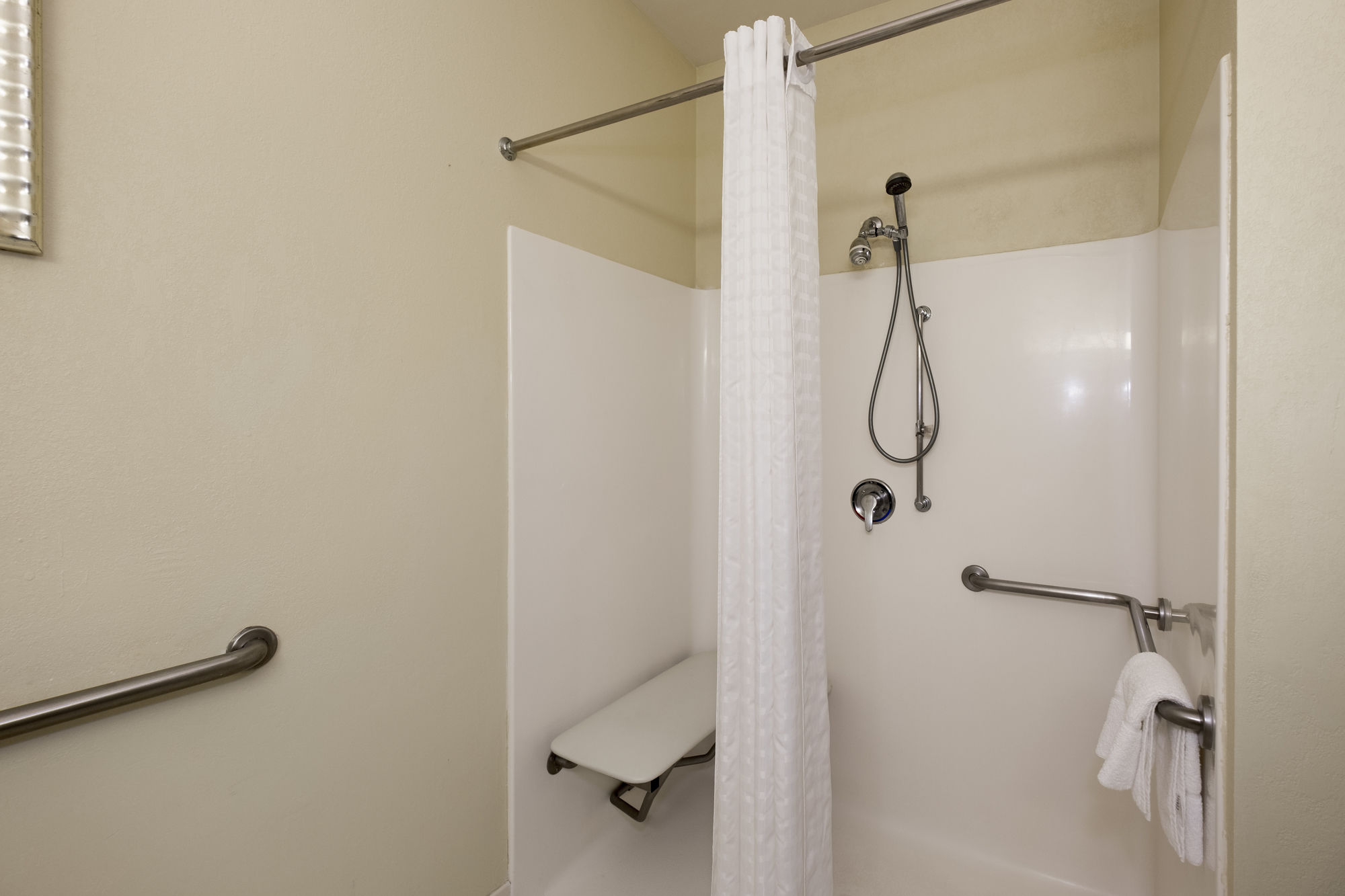 Holiday Inn Express & Suites Chicago - Matteson
