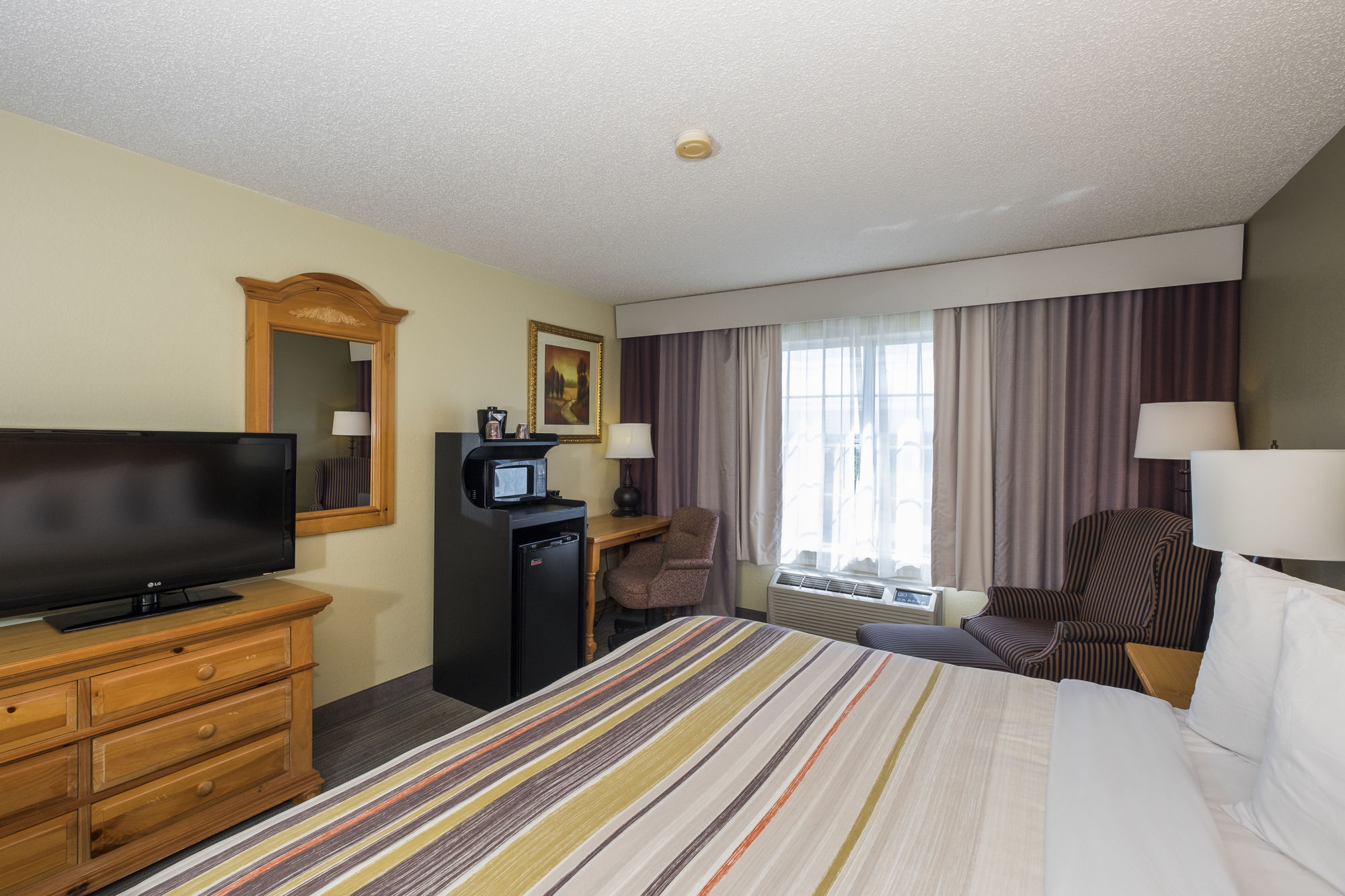 Holiday Inn Express & Suites Chicago - Matteson