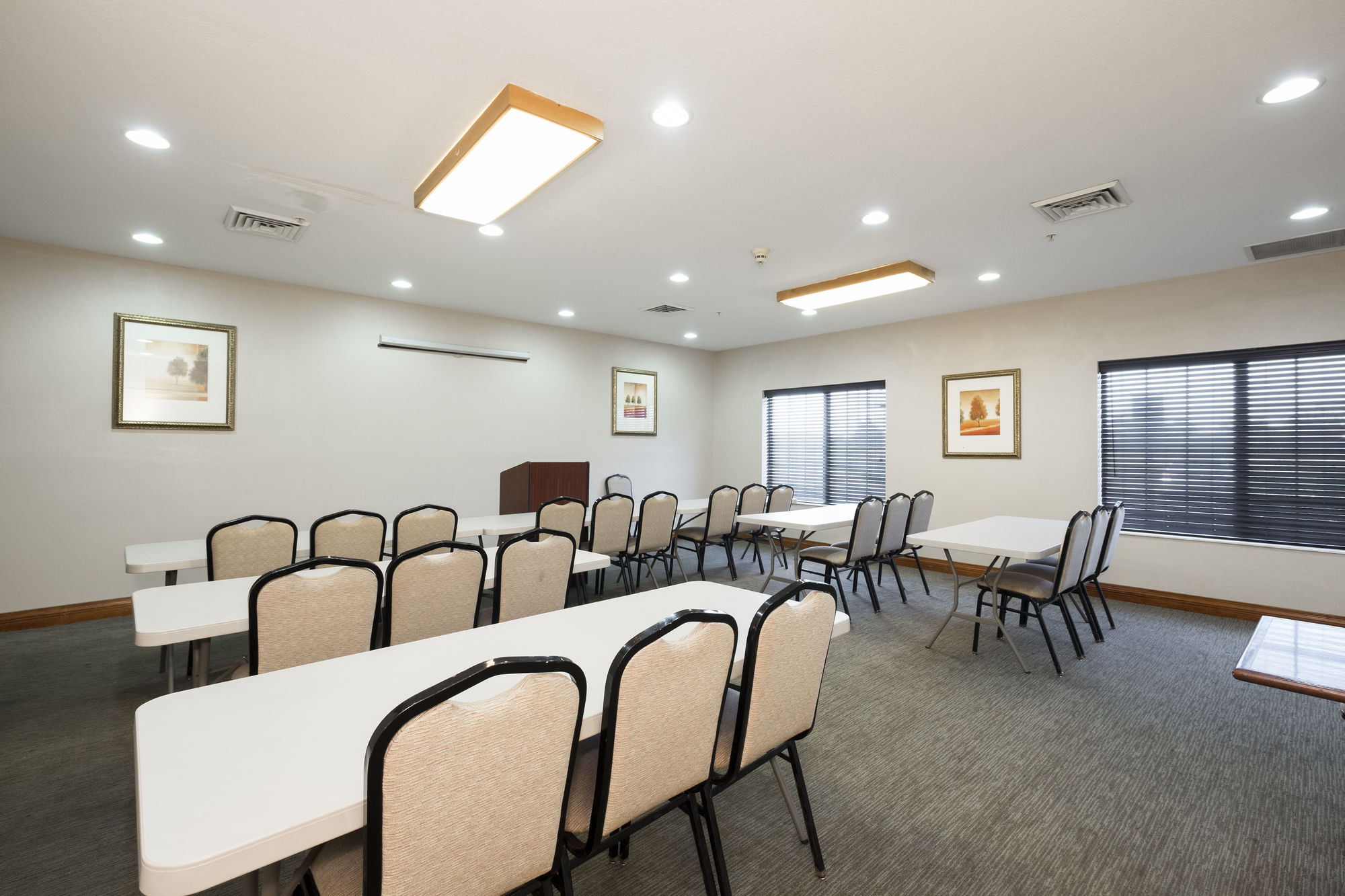 Holiday Inn Express & Suites Chicago - Matteson