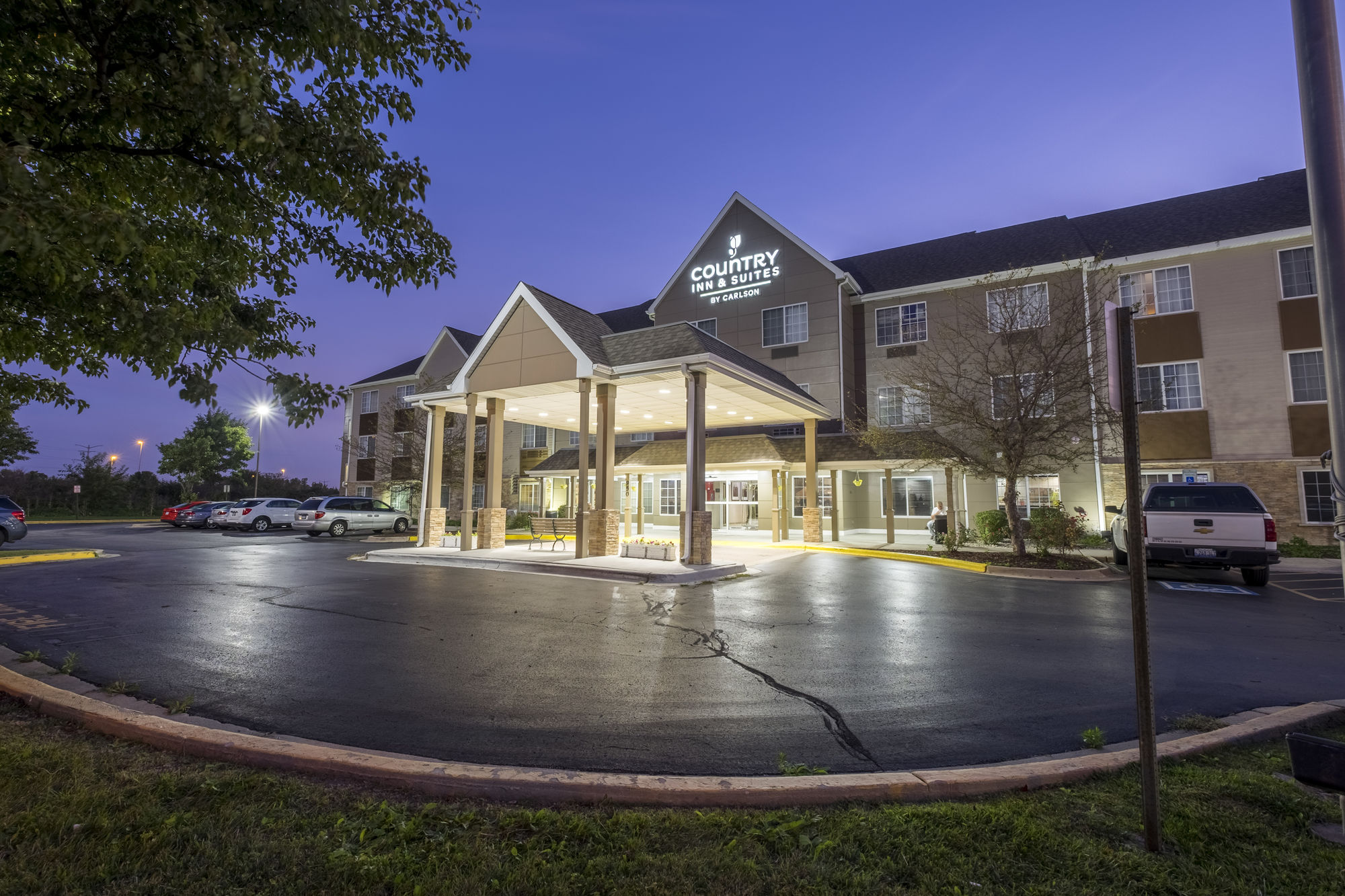 Holiday Inn Express & Suites Chicago - Matteson