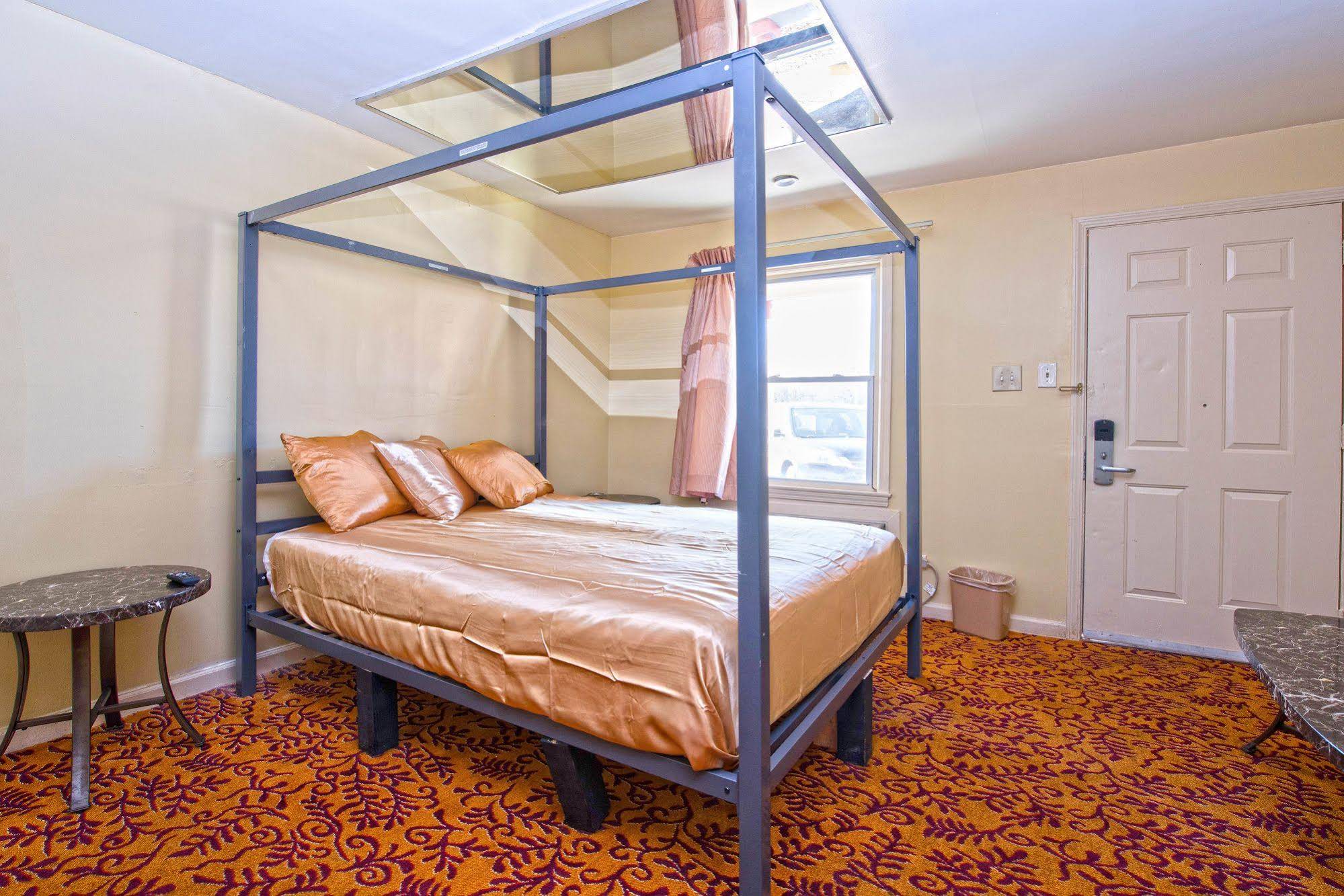 Presidential Inn & Suites