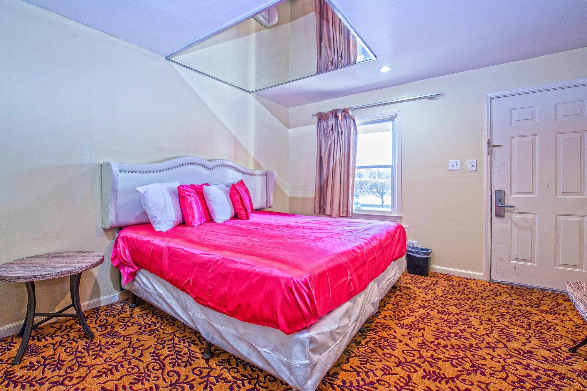Presidential Inn & Suites