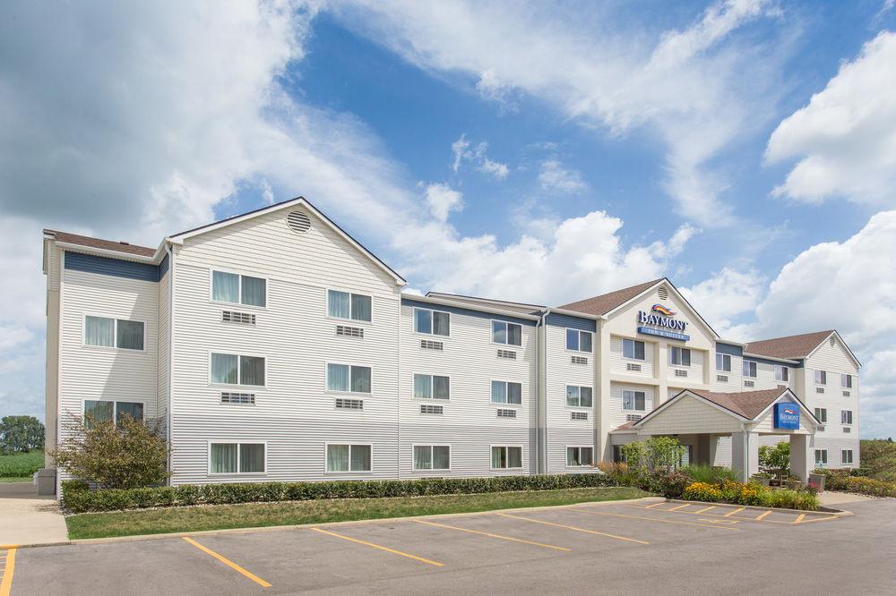 Clarion Pointe Mattoon Near University