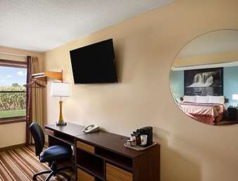 Super 8 by Wyndham Mattoon
