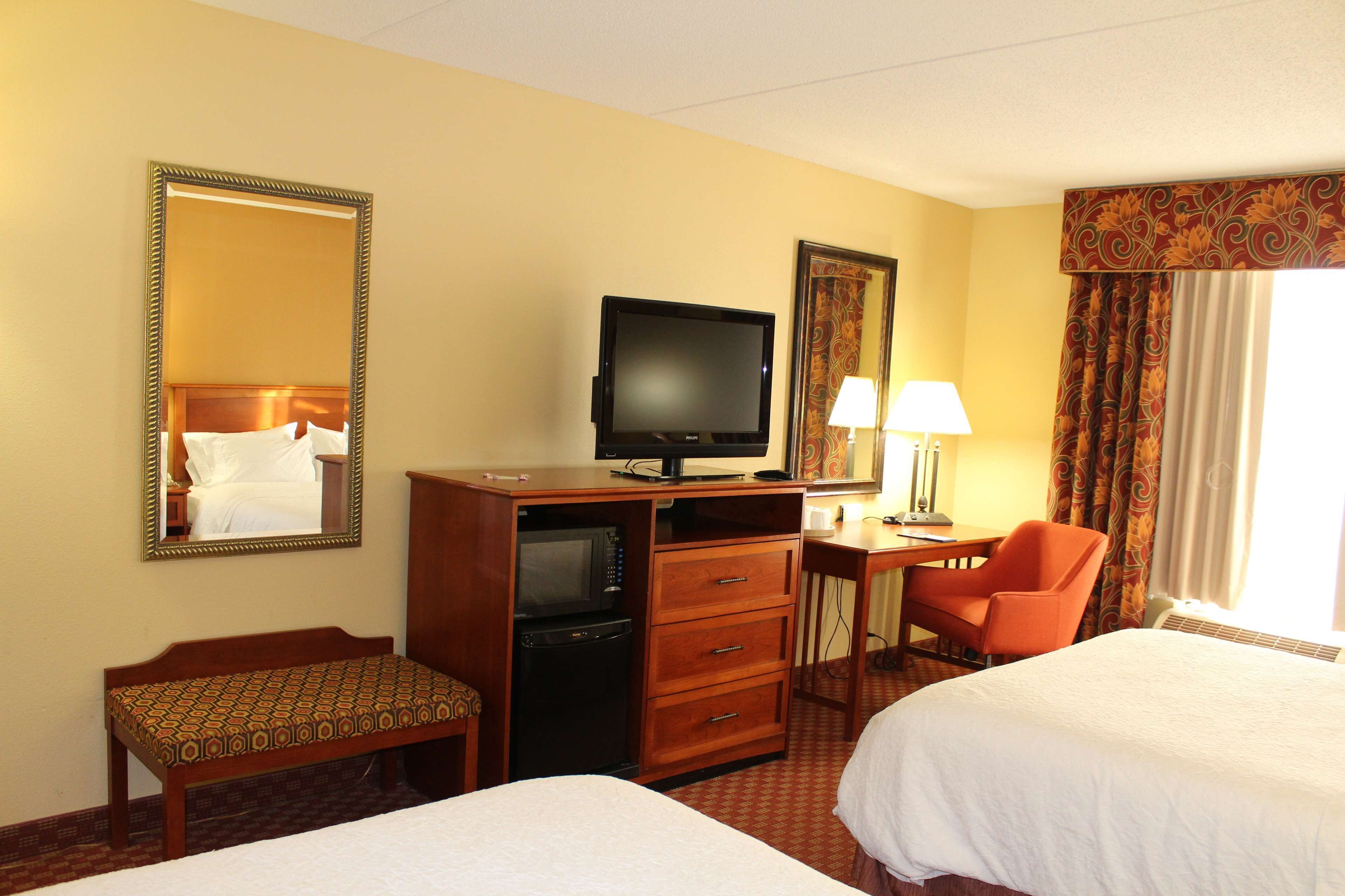 Hampton Inn McHenry