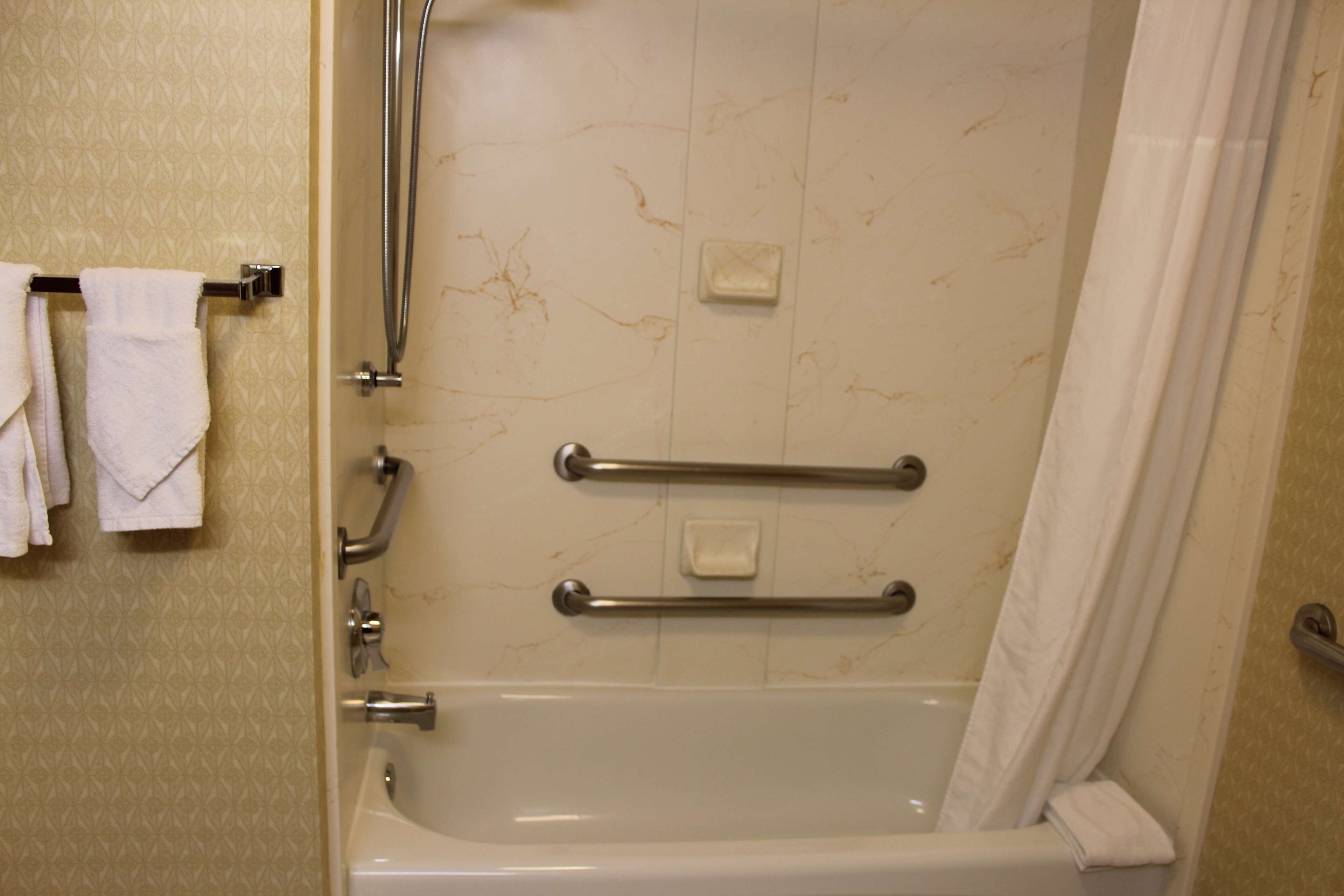 Hampton Inn McHenry